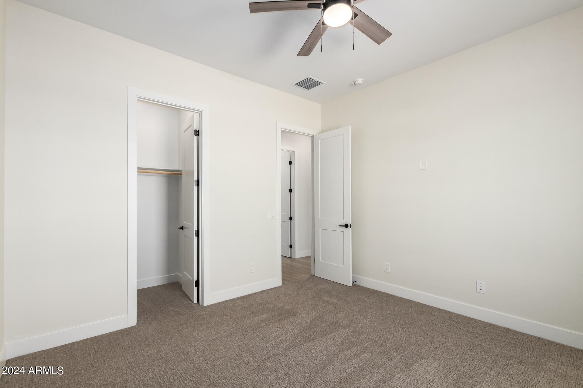 3001 W SUN BEAM Lane