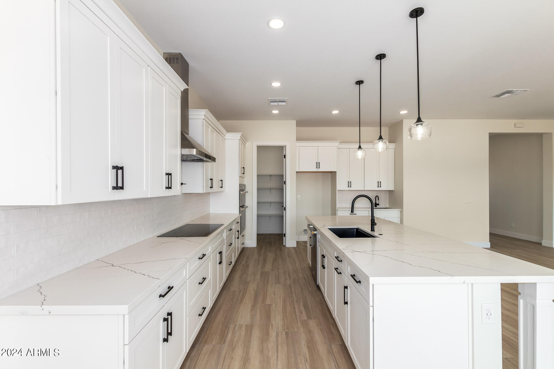 3001 W SUN BEAM Lane