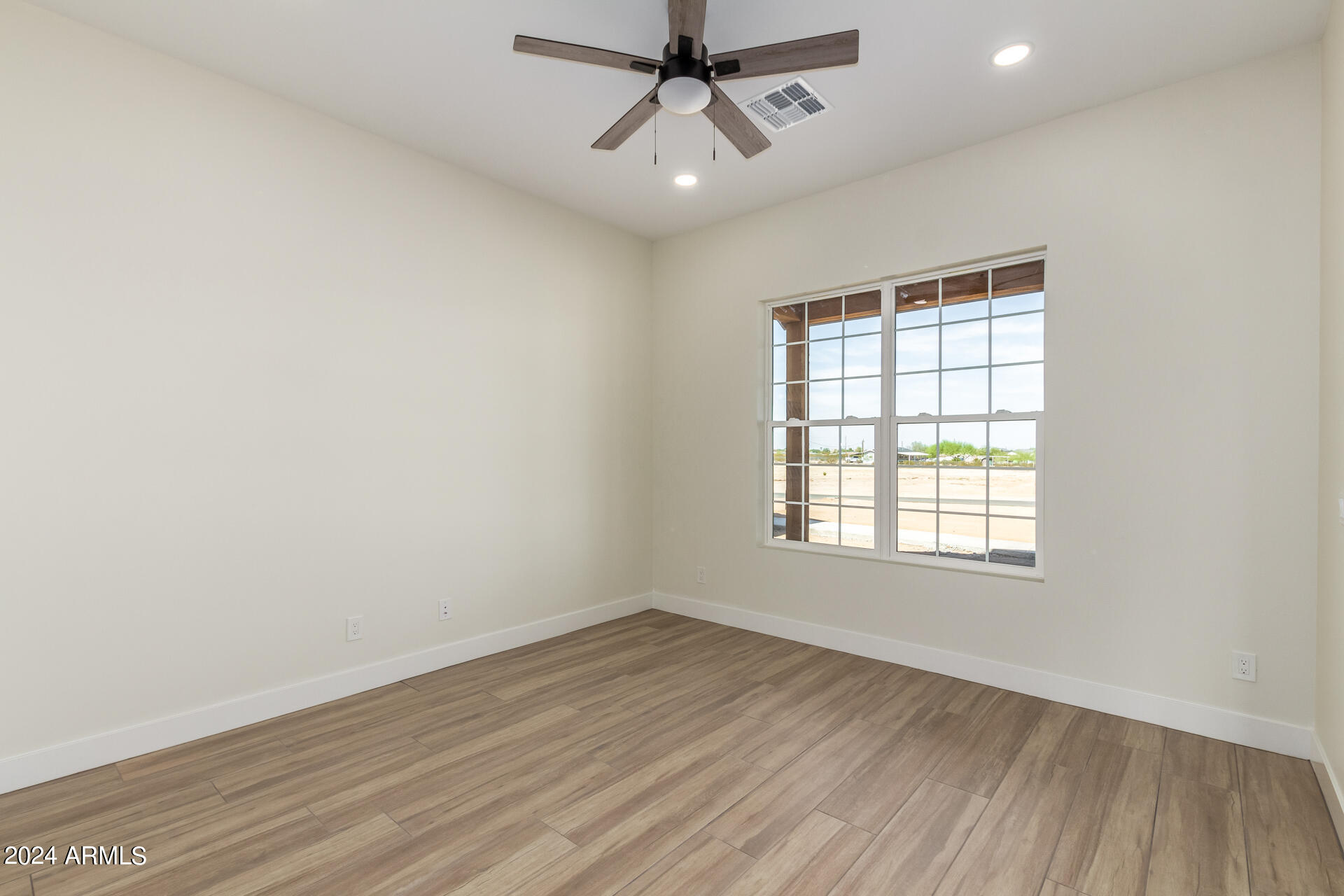 3001 W SUN BEAM Lane