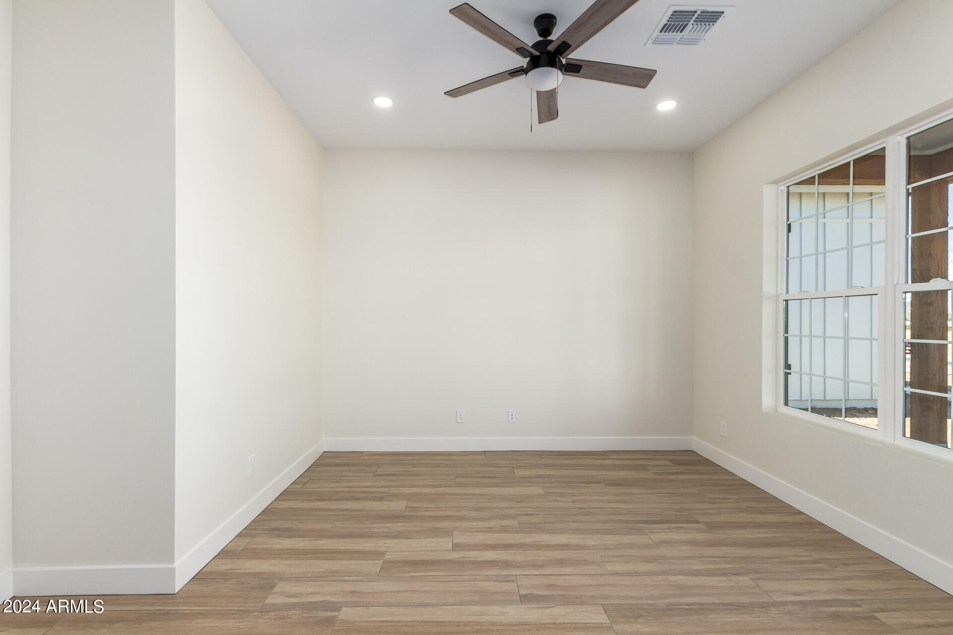 3001 W SUN BEAM Lane