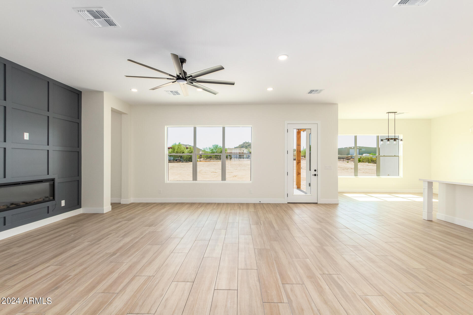 3001 W SUN BEAM Lane