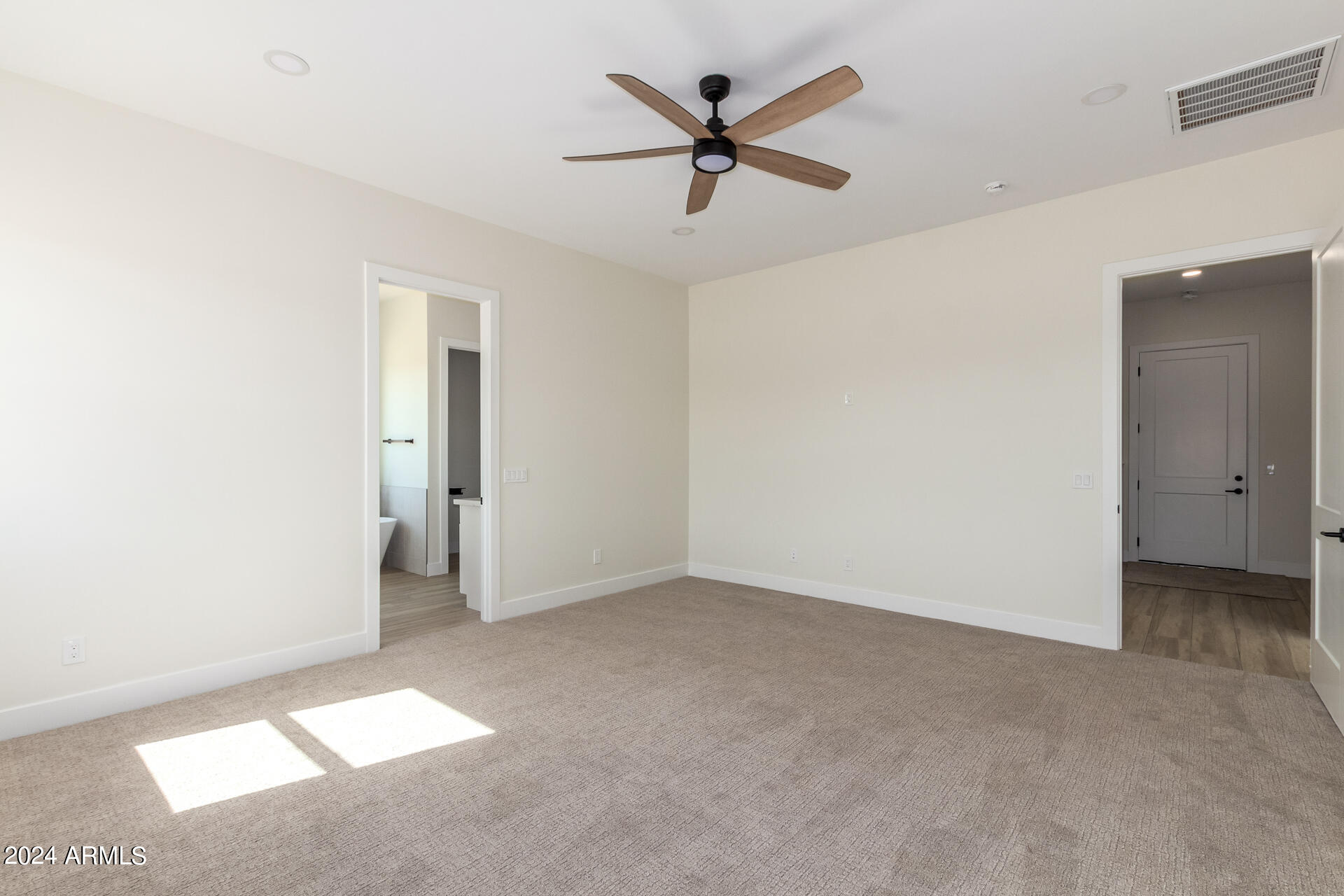 3001 W SUN BEAM Lane