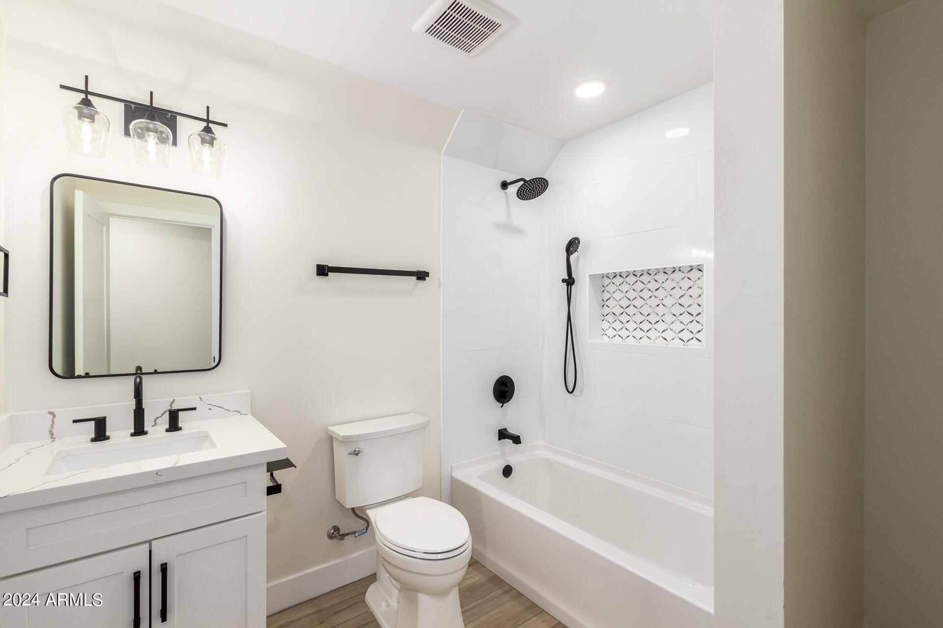 3001 W SUN BEAM Lane