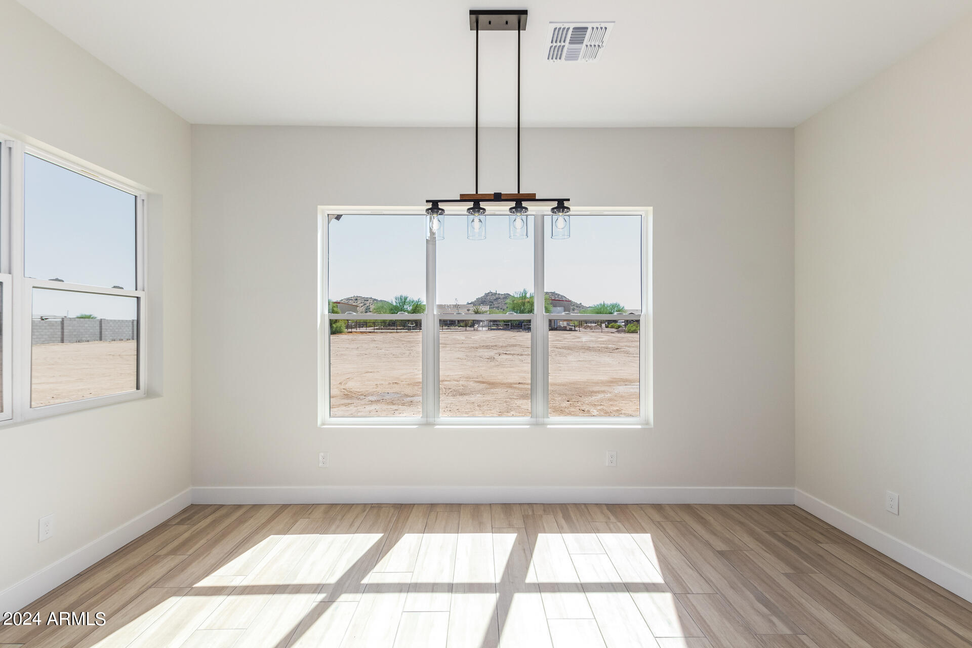 3001 W SUN BEAM Lane