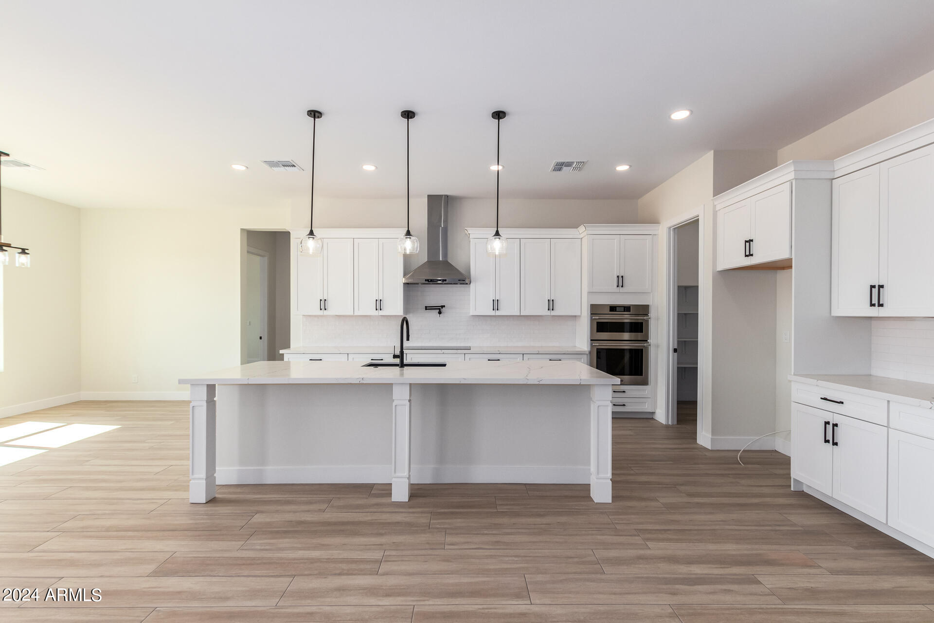 3001 W SUN BEAM Lane