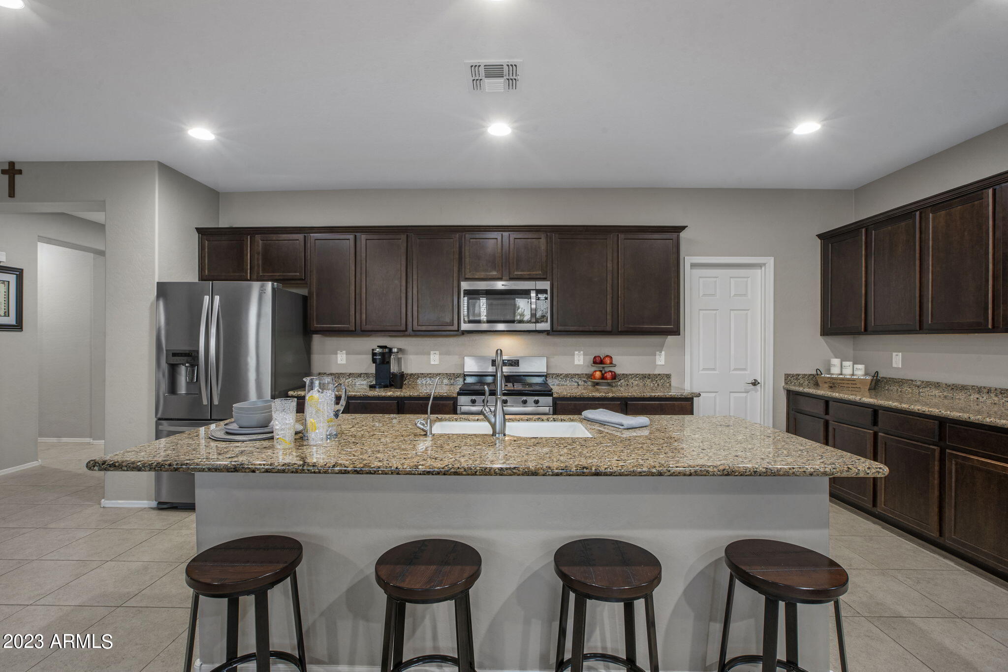 22526 E VIA LAS BRISAS --