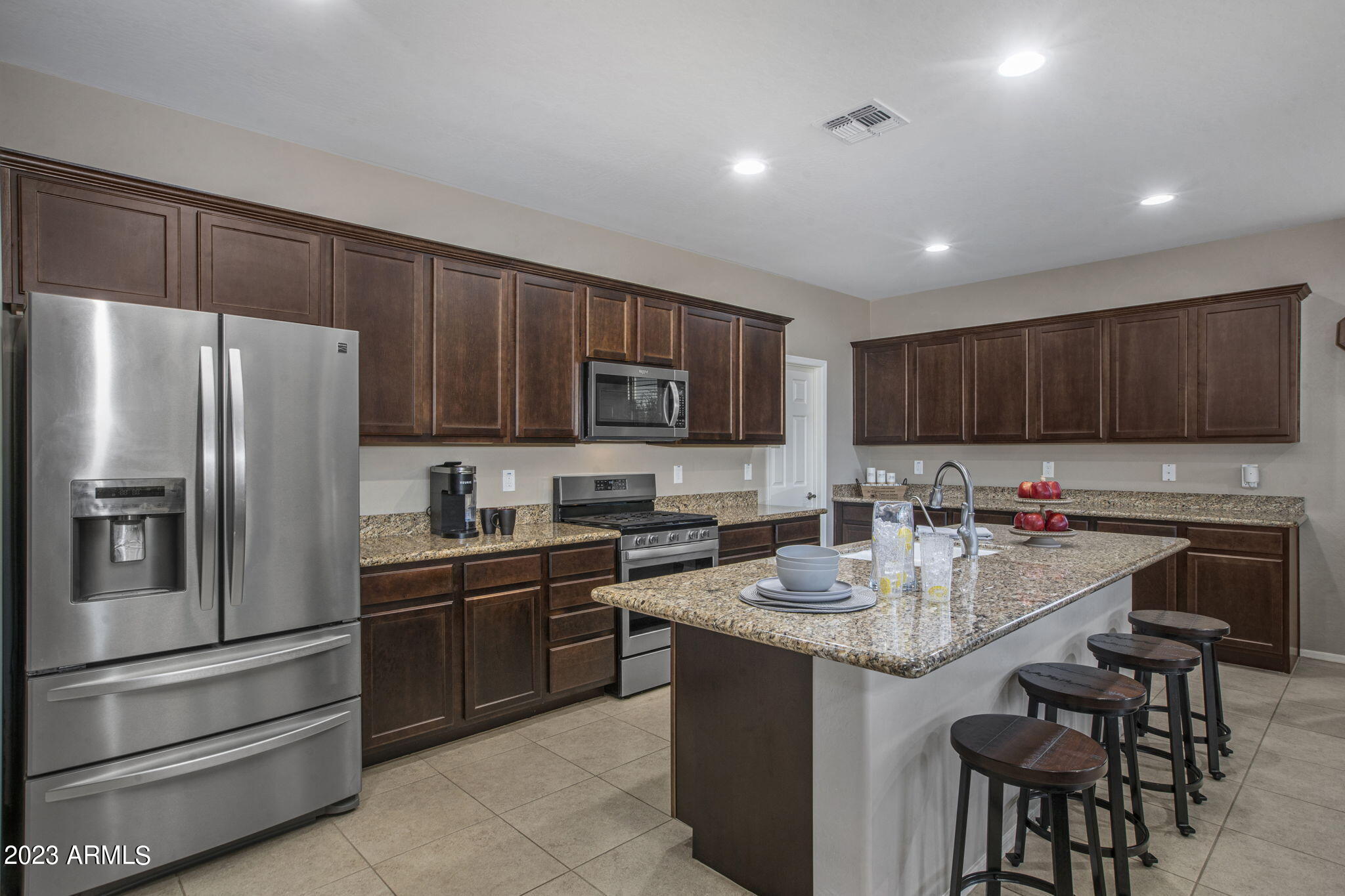 22526 E VIA LAS BRISAS --