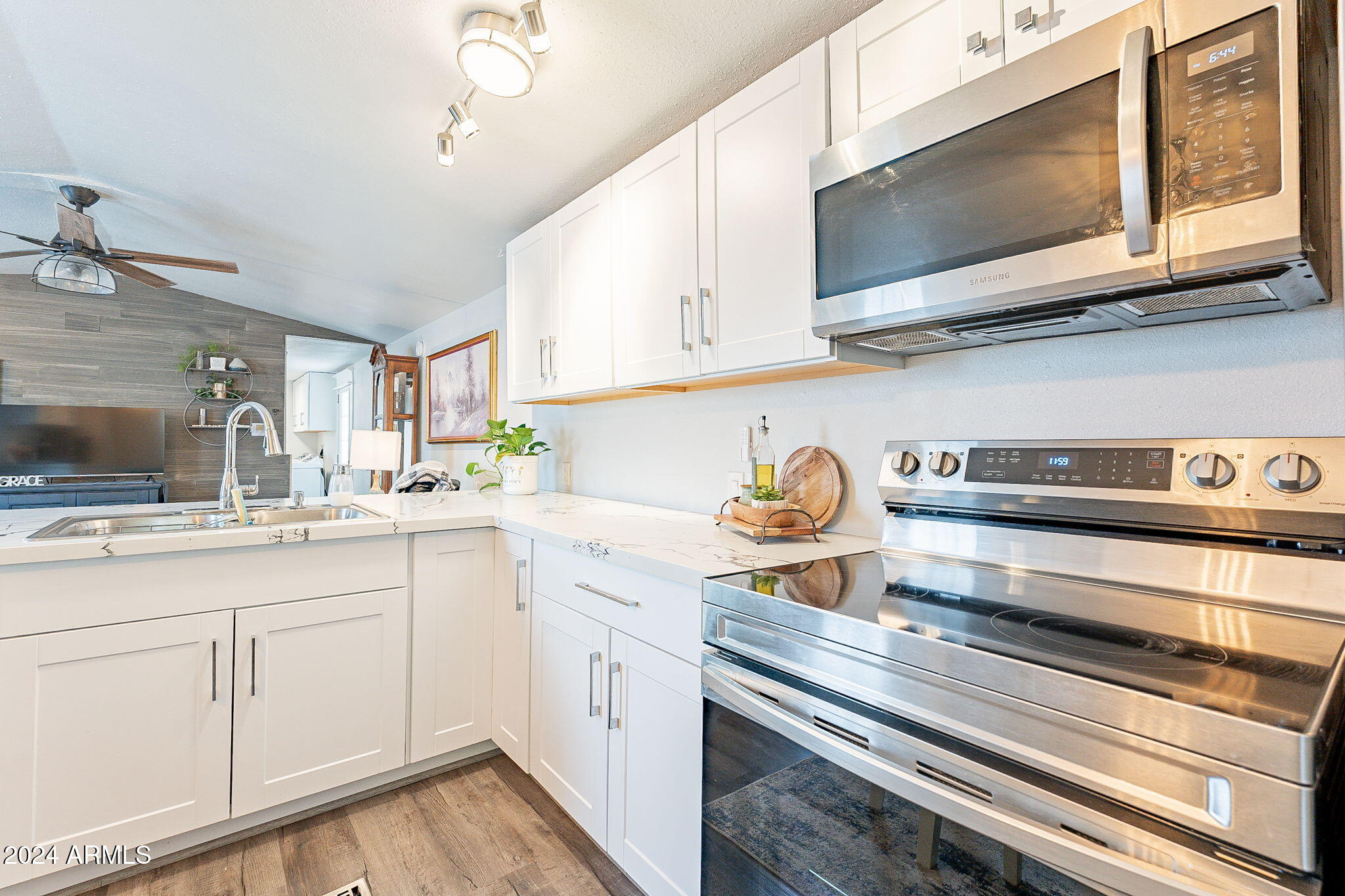 190 N CORNERSTONE Way # 42