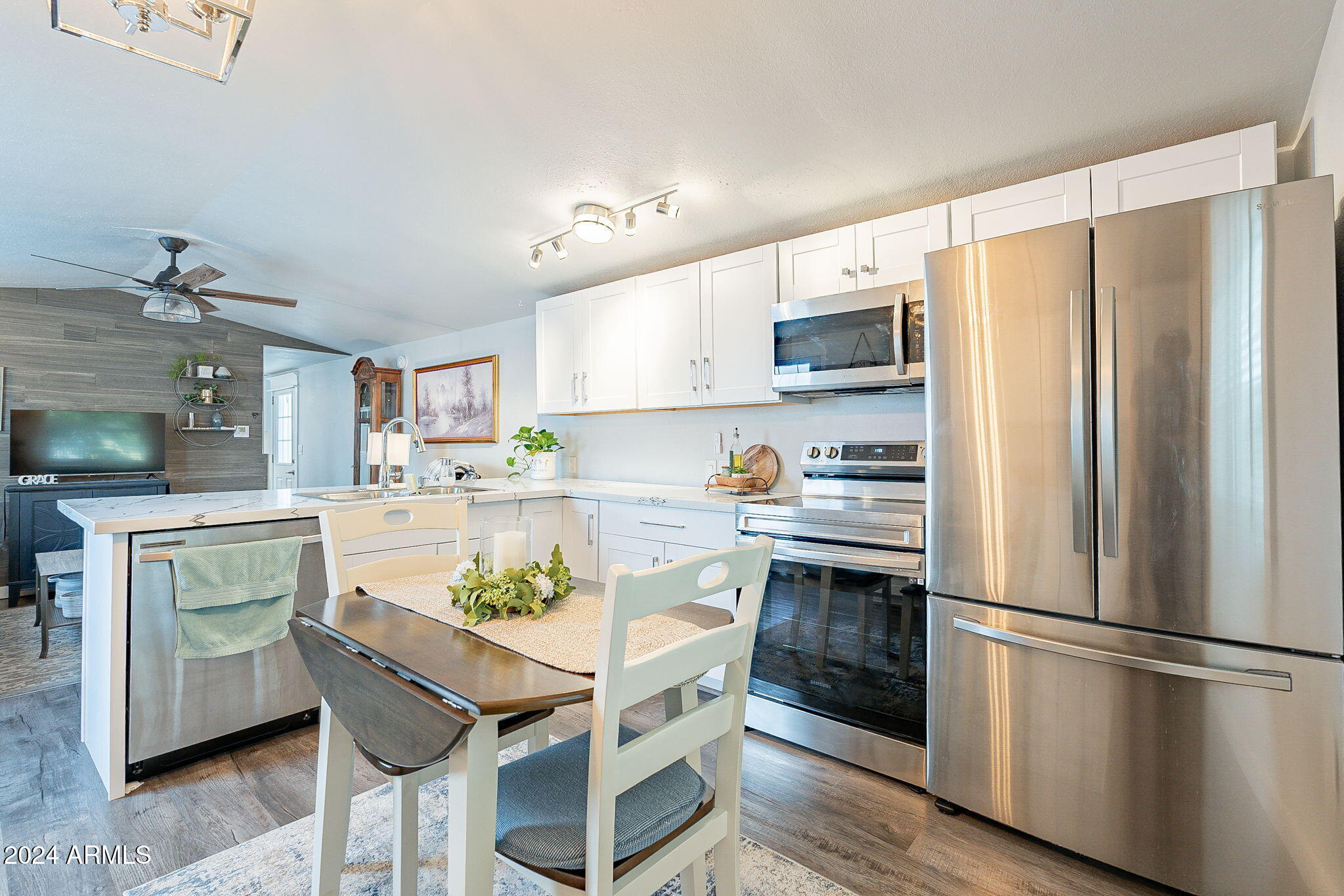 190 N CORNERSTONE Way # 42