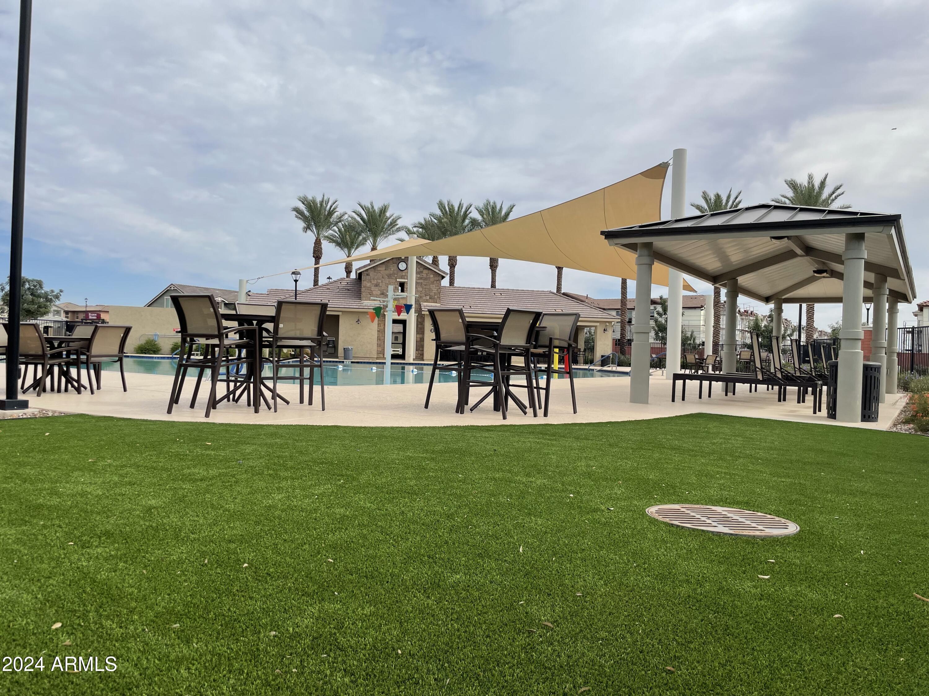 2576 S QUAINTANCE Street