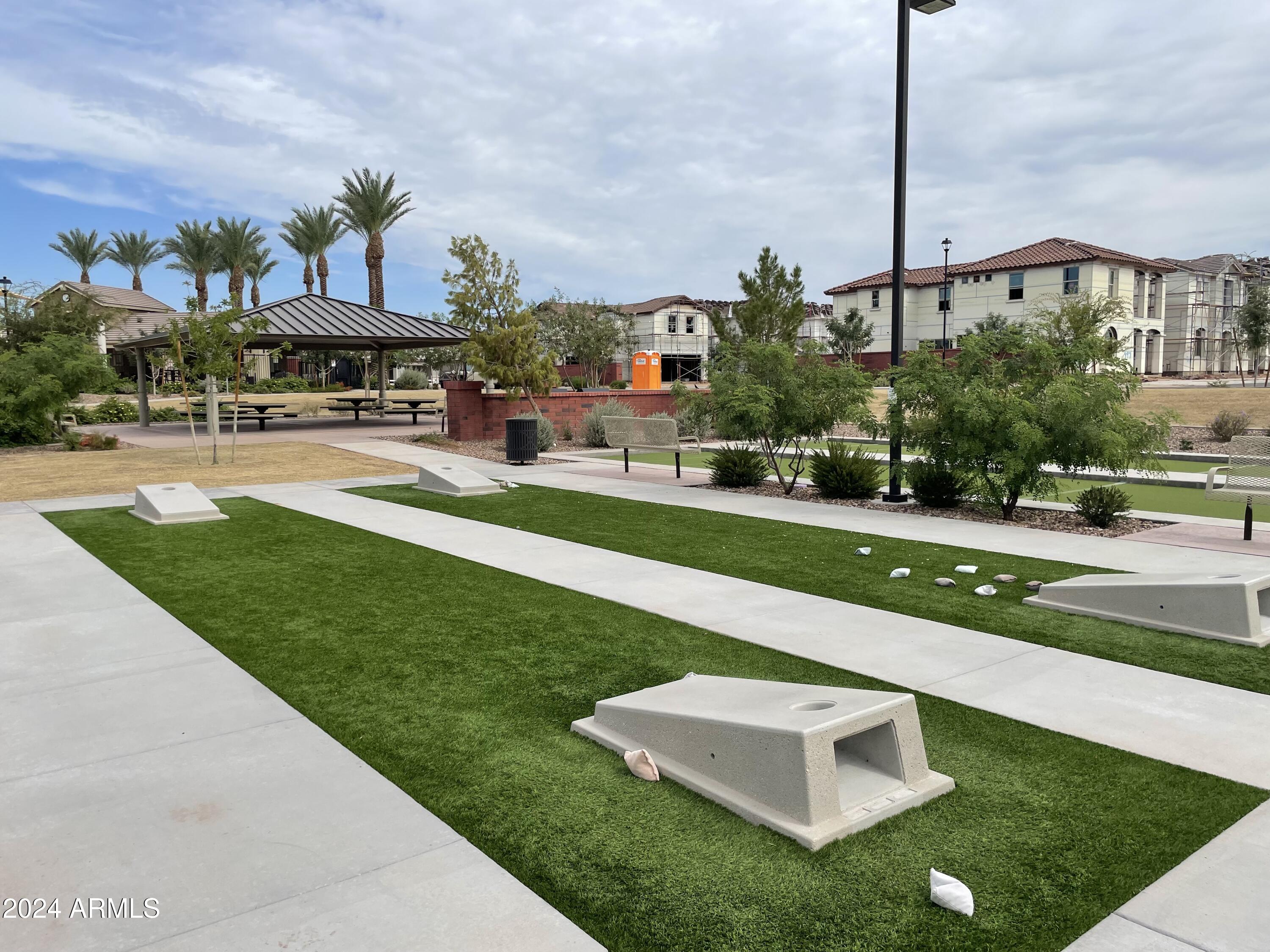 2576 S QUAINTANCE Street