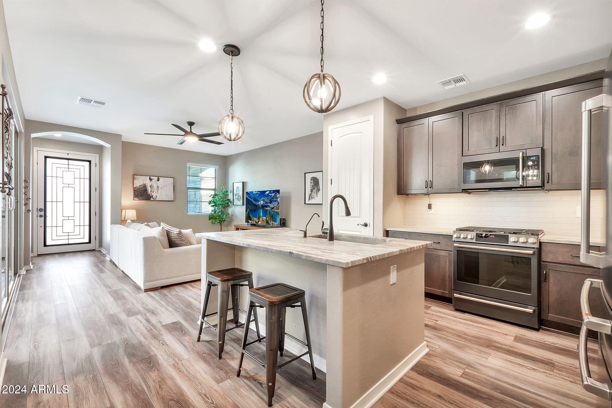 2576 S QUAINTANCE Street