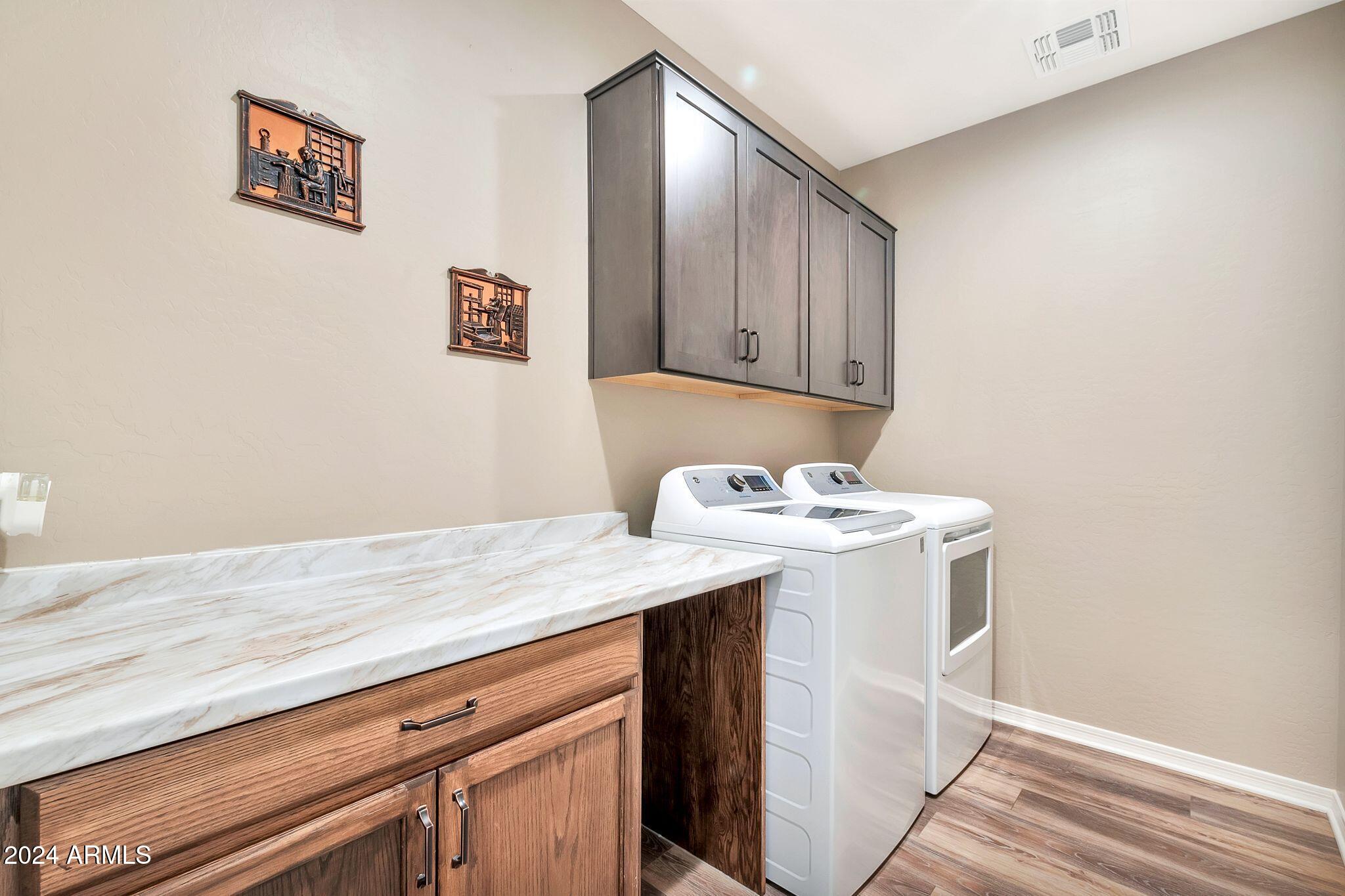 2576 S QUAINTANCE Street