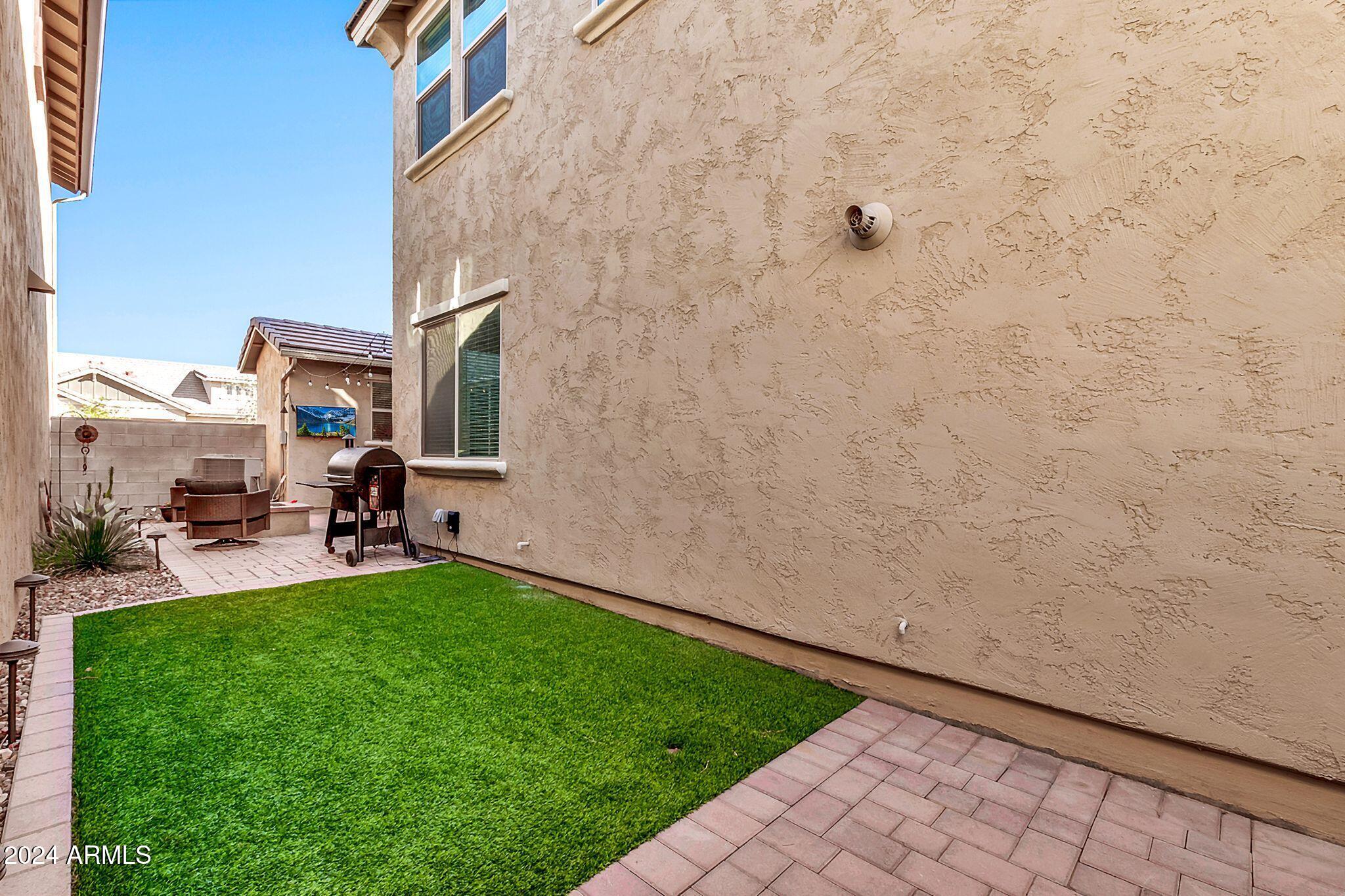 2576 S QUAINTANCE Street