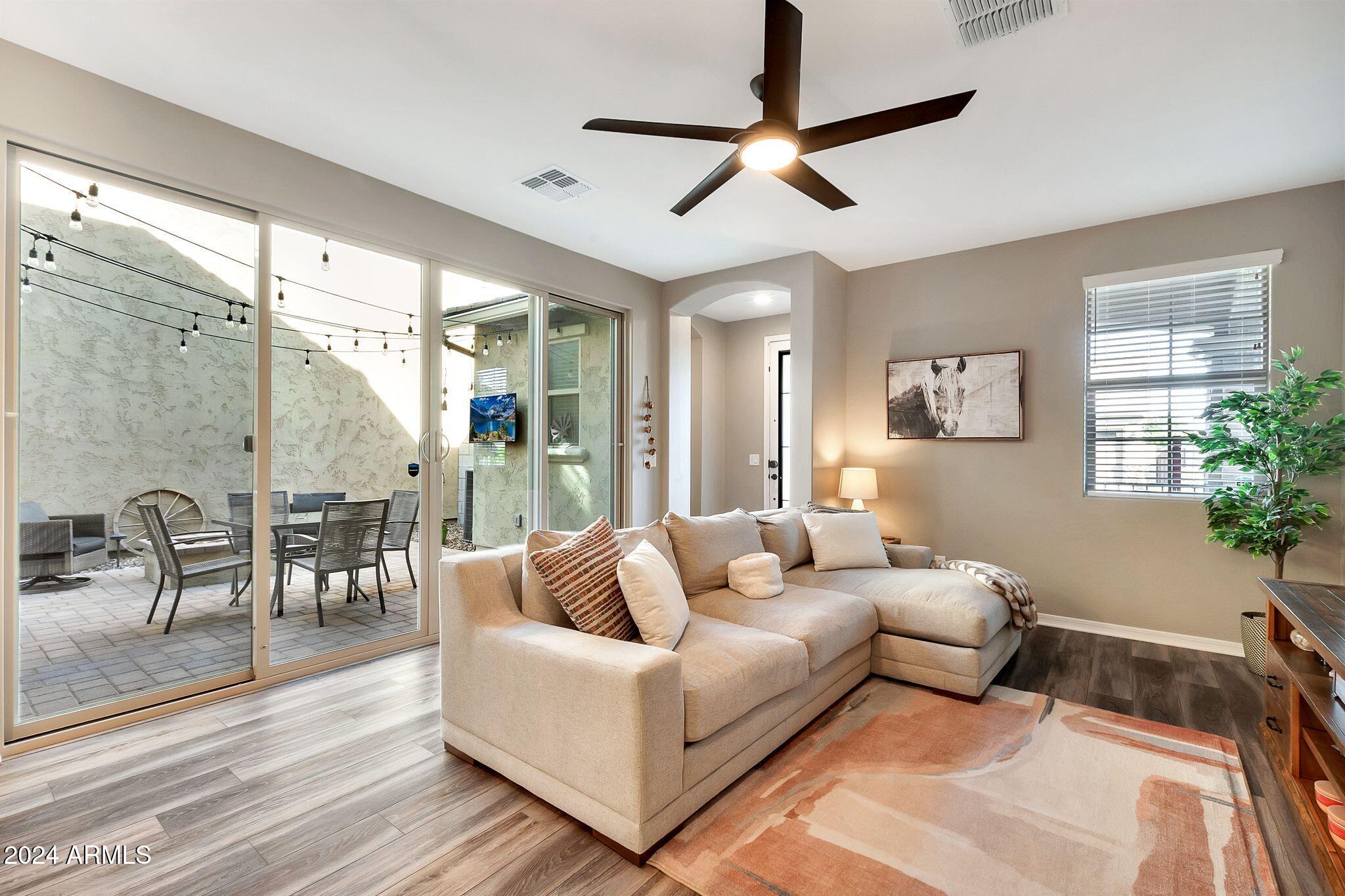 2576 S QUAINTANCE Street