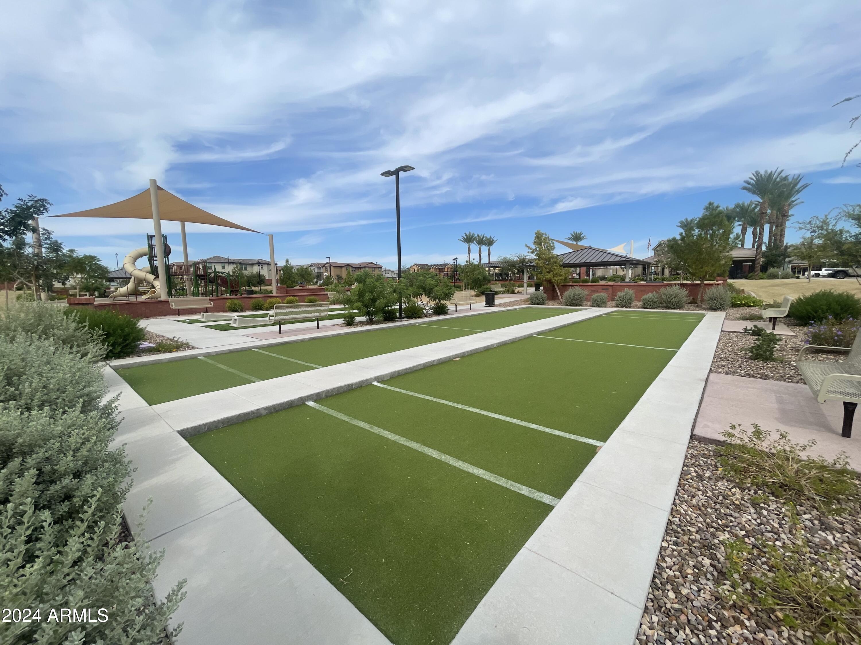 2576 S QUAINTANCE Street