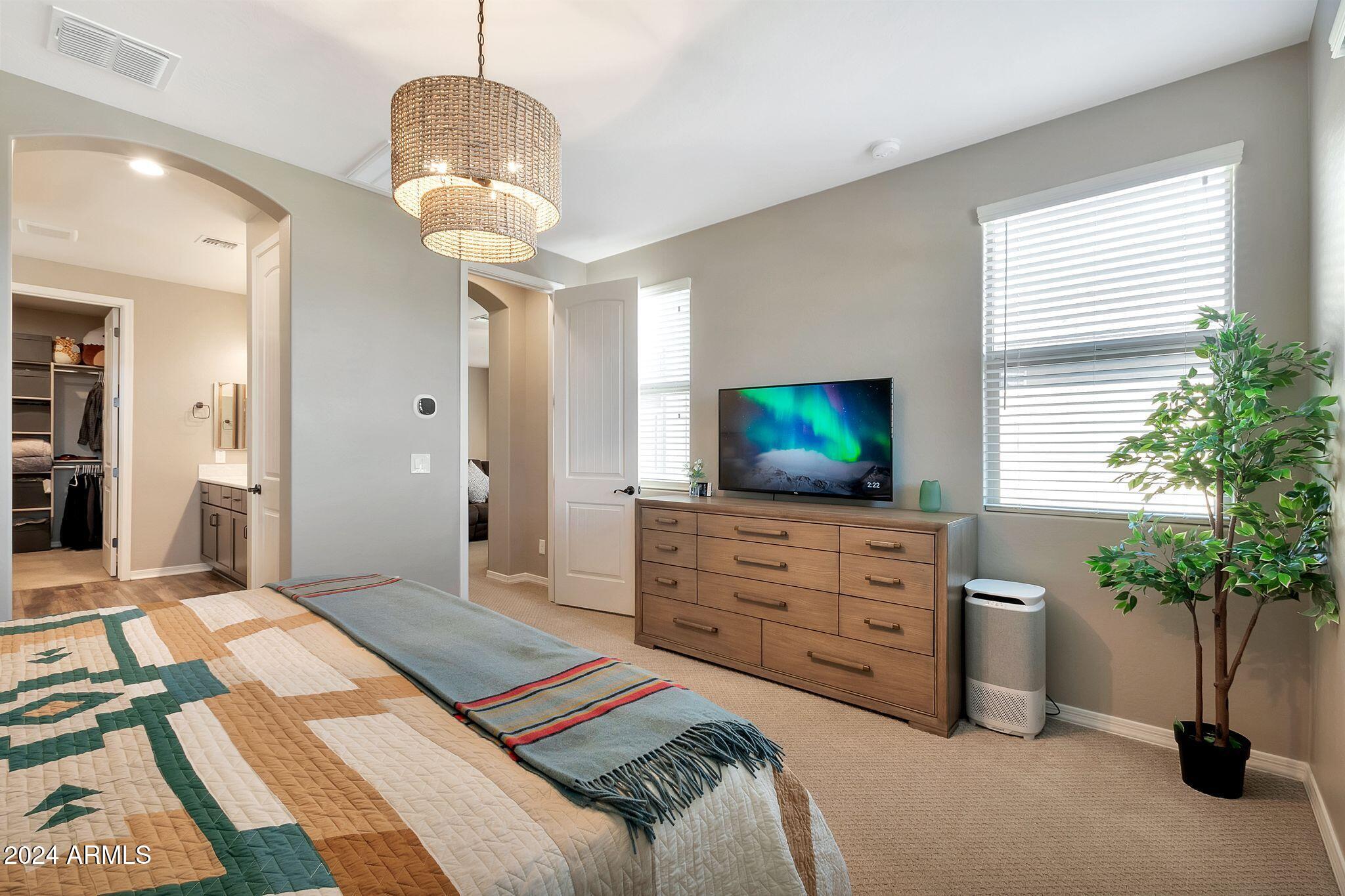 2576 S QUAINTANCE Street