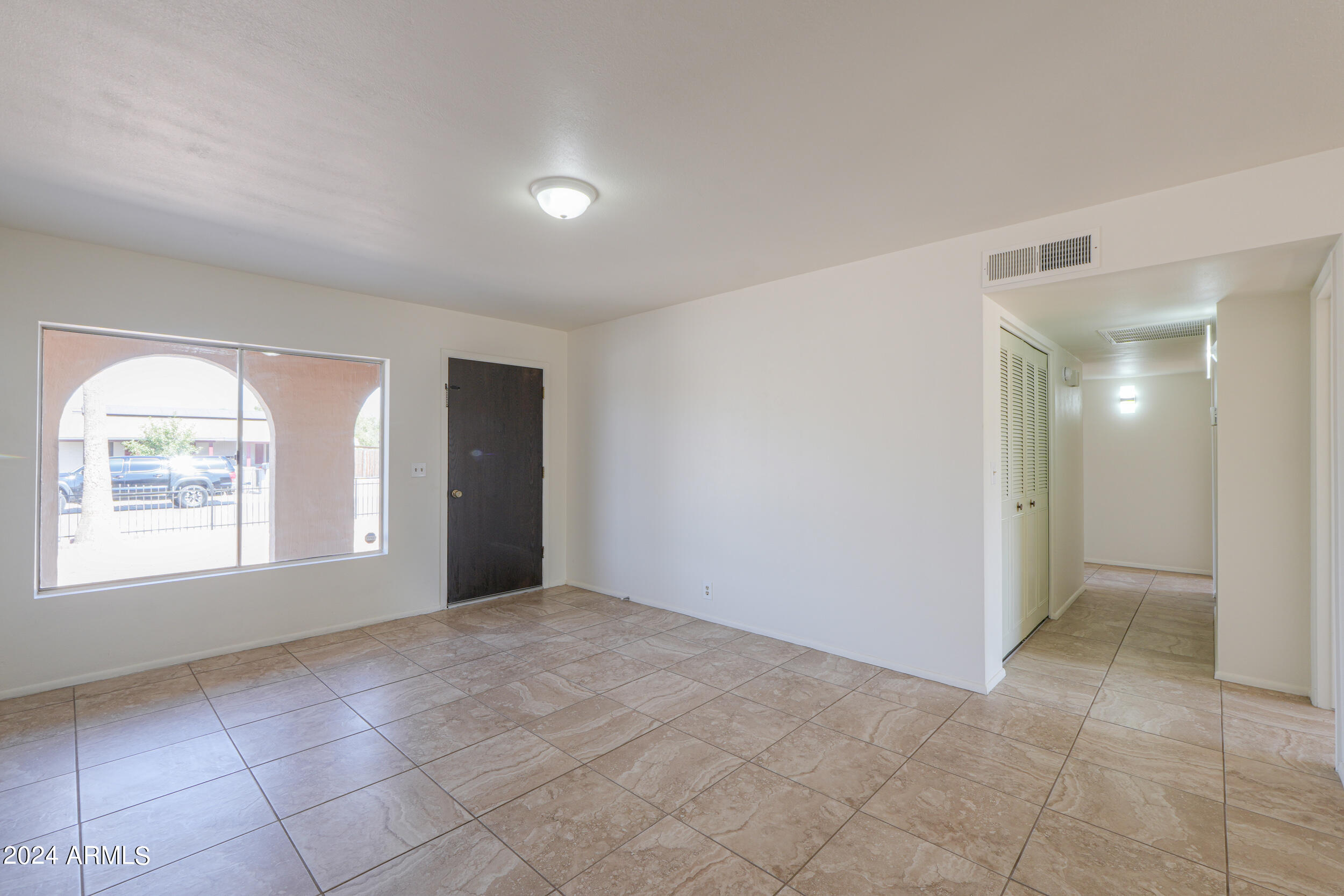 531 E Gabrilla Drive