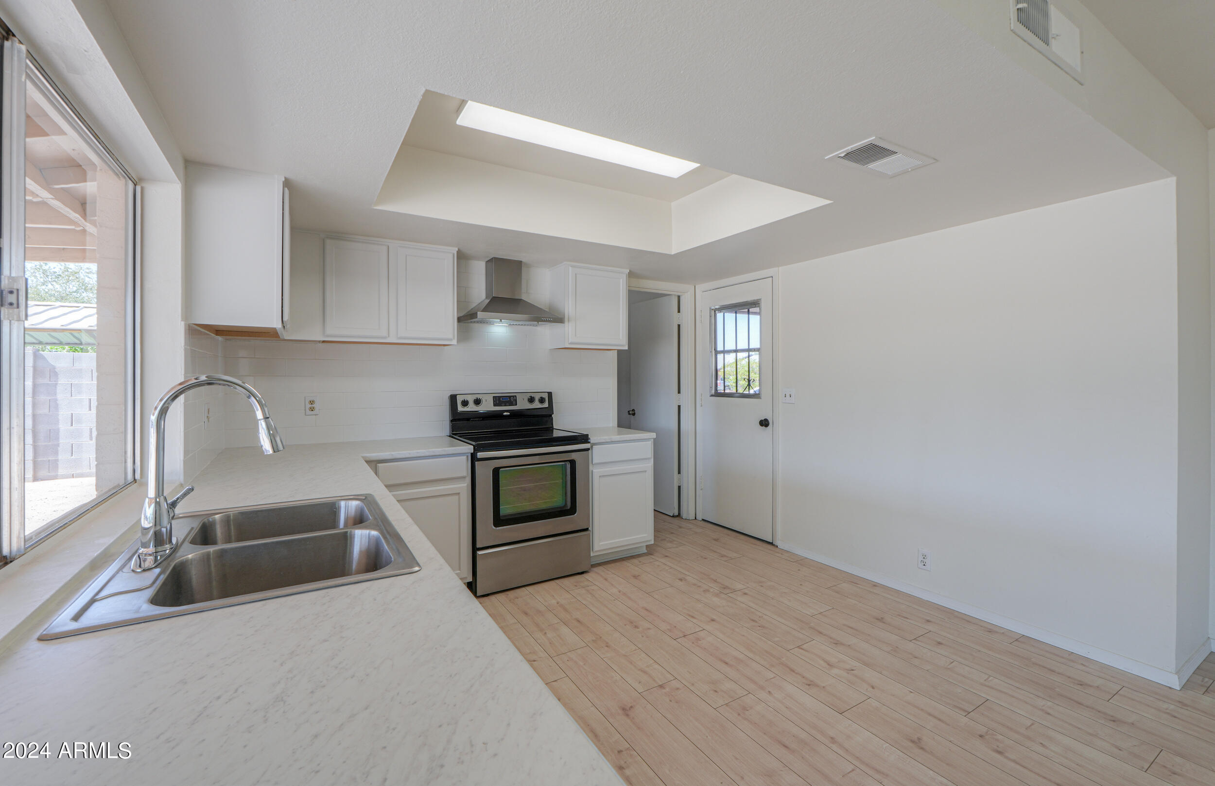 531 E Gabrilla Drive