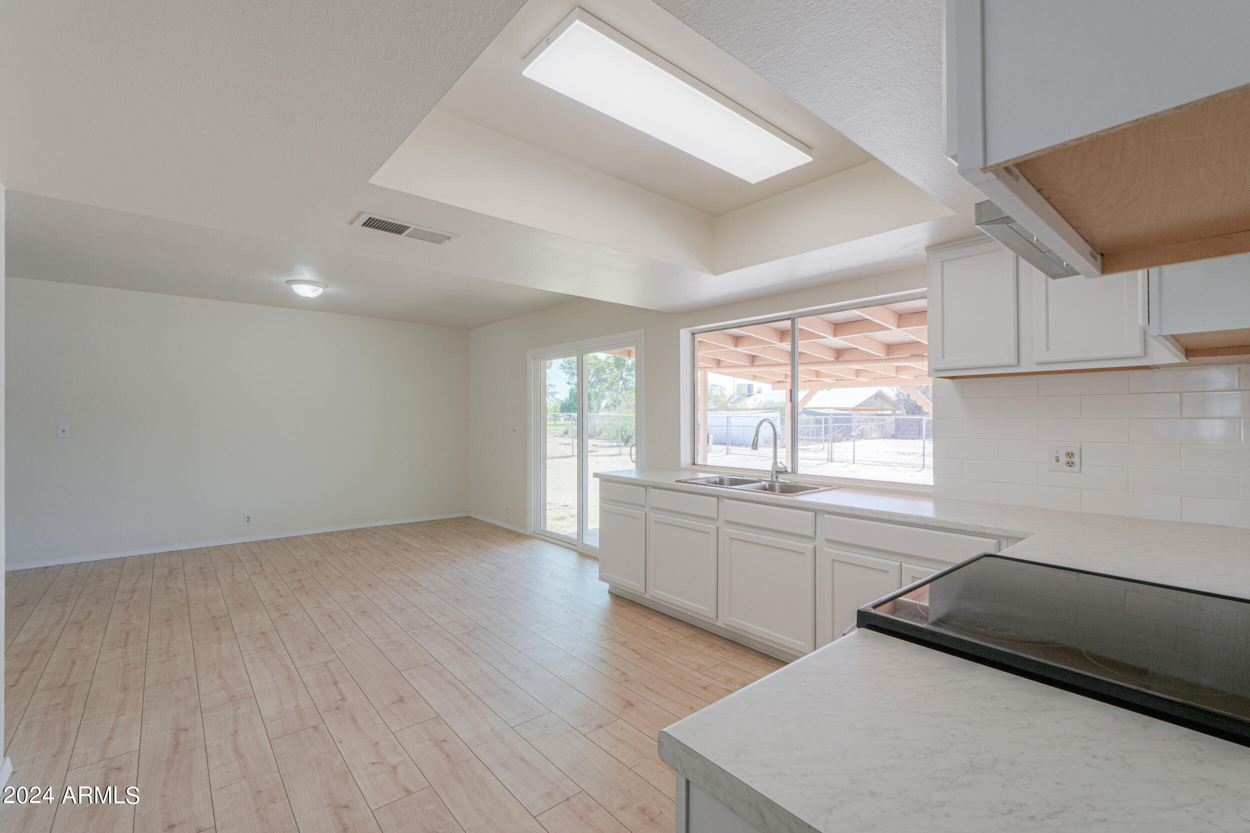 531 E Gabrilla Drive