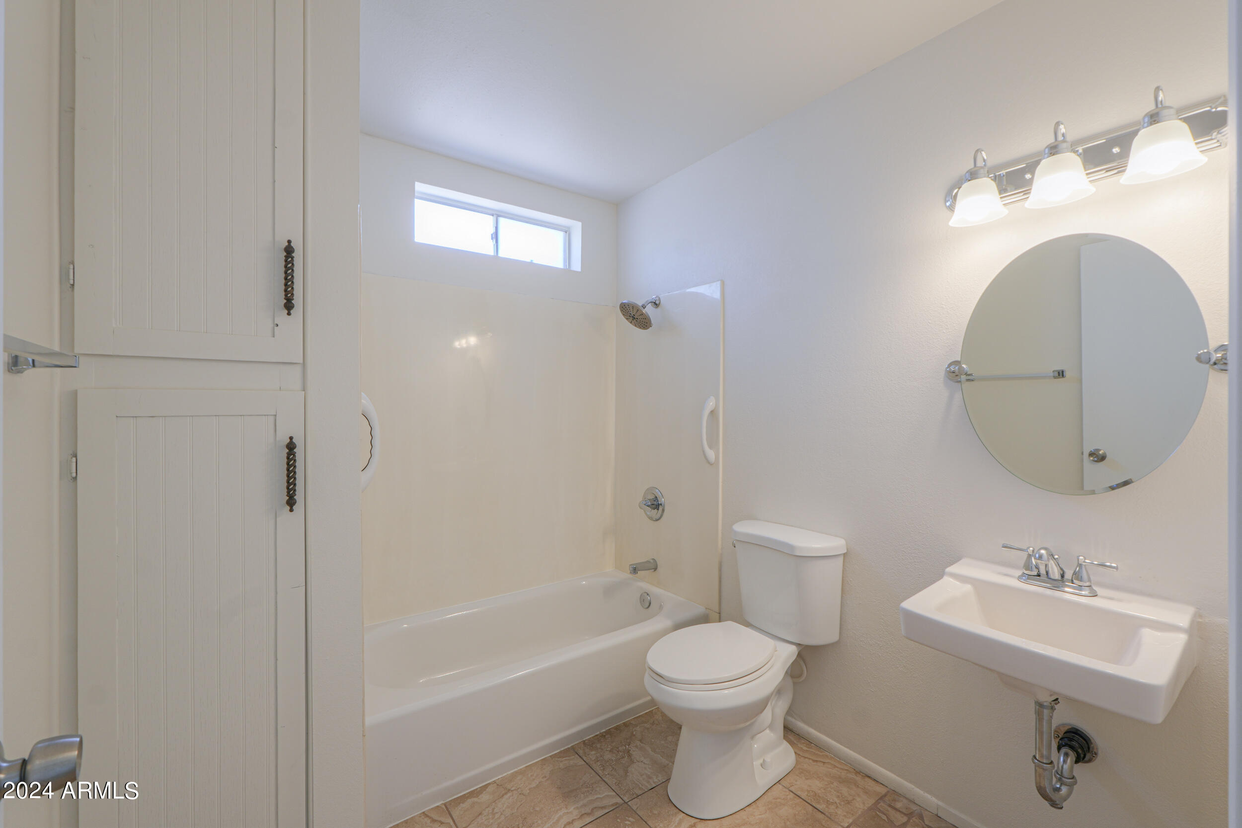 531 E Gabrilla Drive