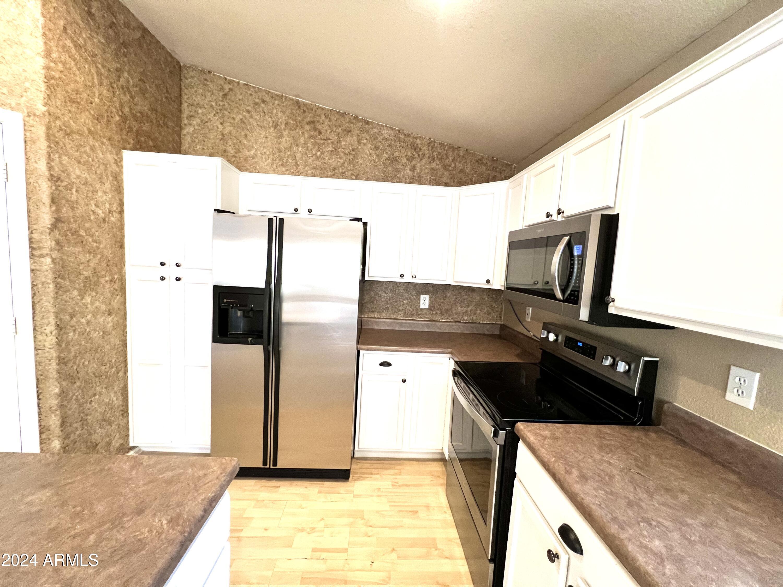 11210 E PRONGHORN Avenue