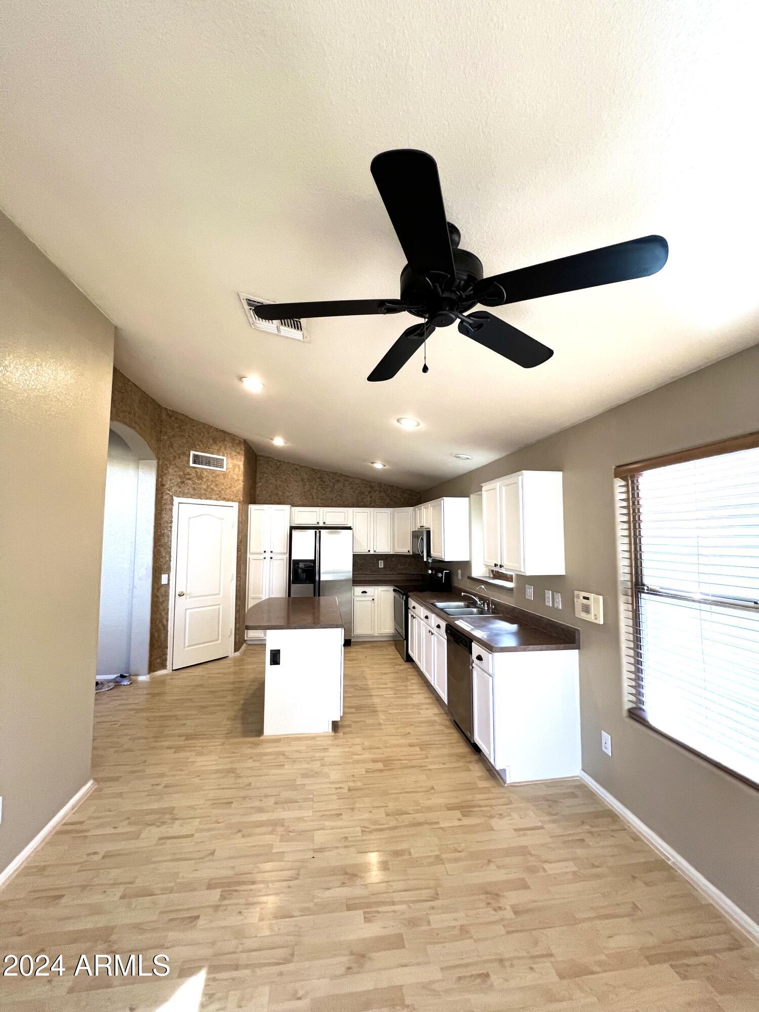 11210 E PRONGHORN Avenue