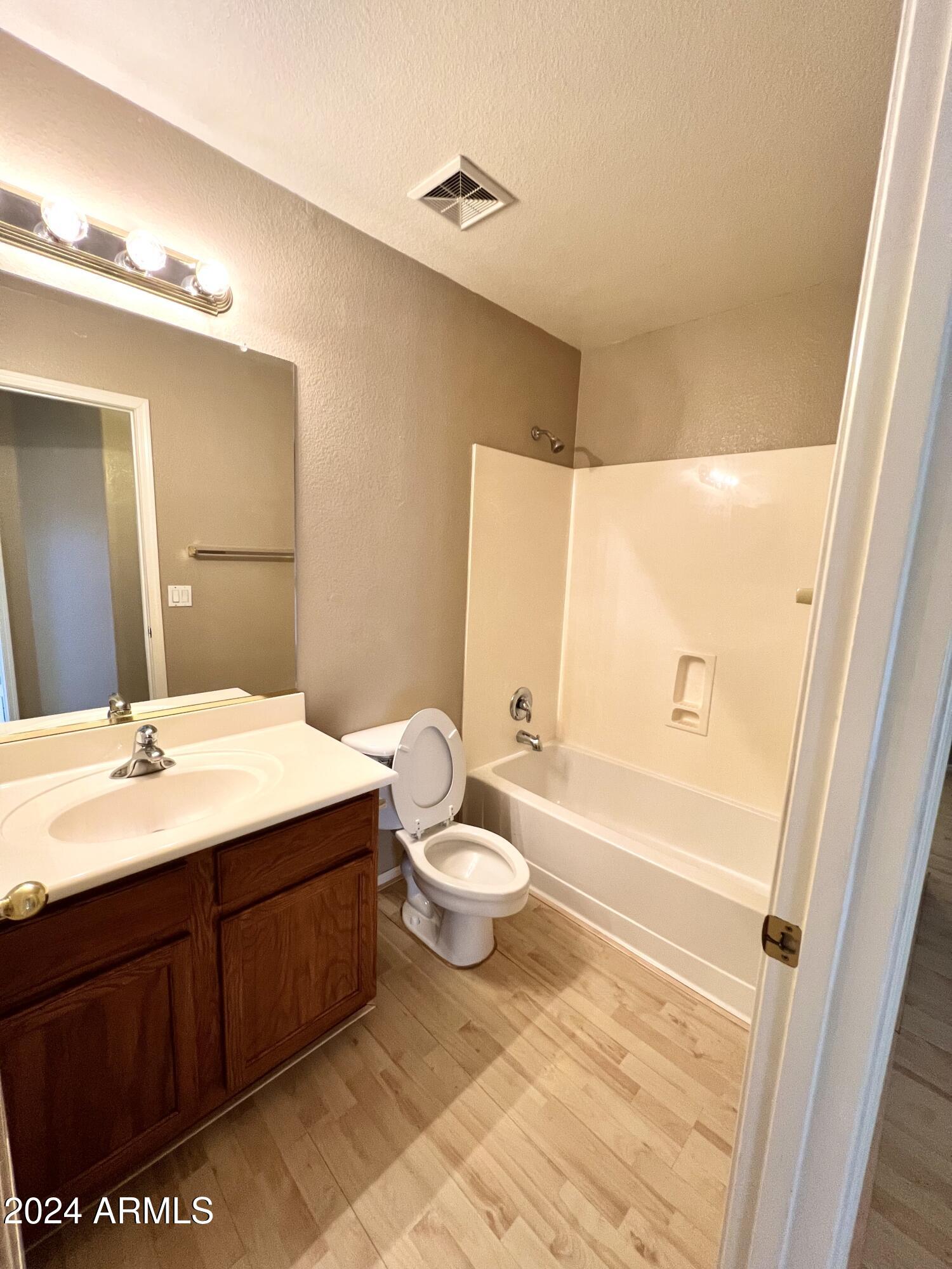 11210 E PRONGHORN Avenue