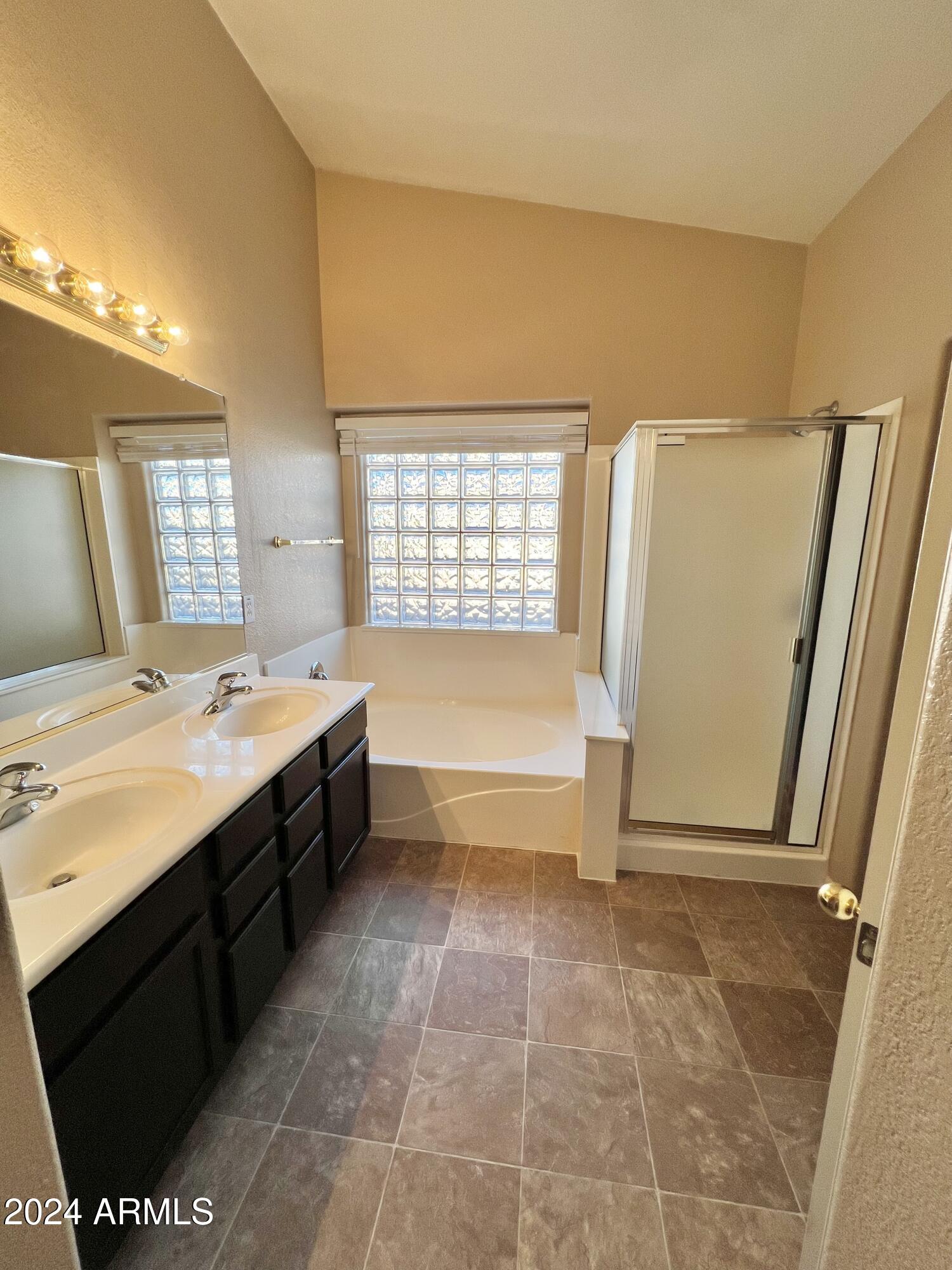 11210 E PRONGHORN Avenue