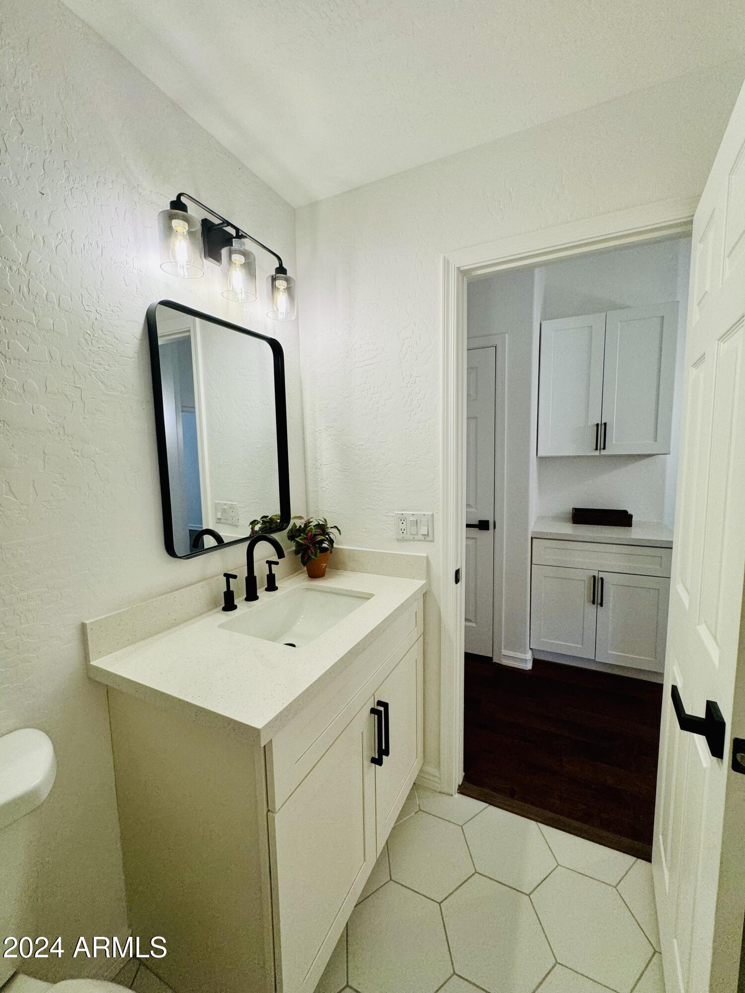 1346 E BRIARWOOD Terrace