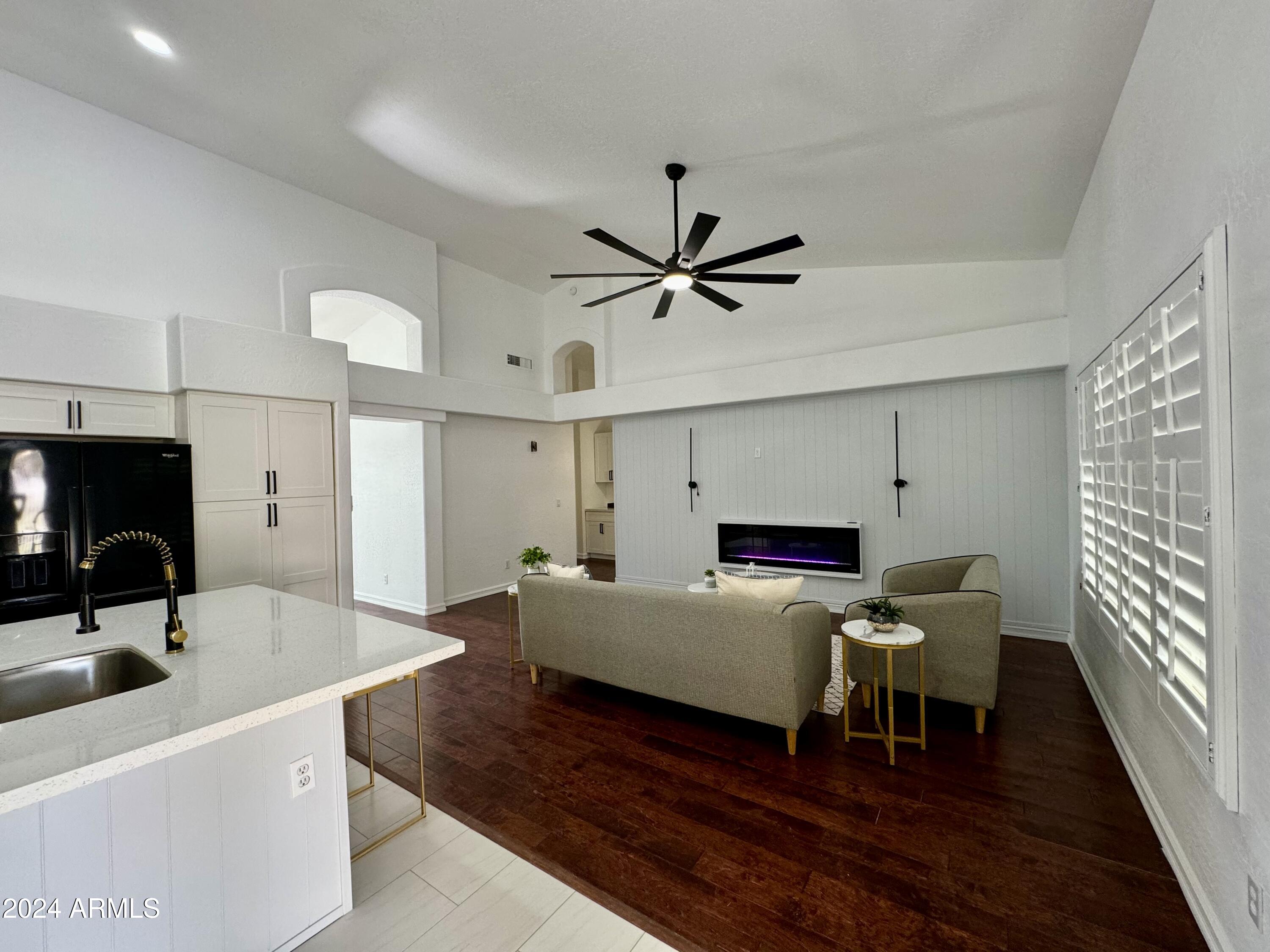 1346 E BRIARWOOD Terrace