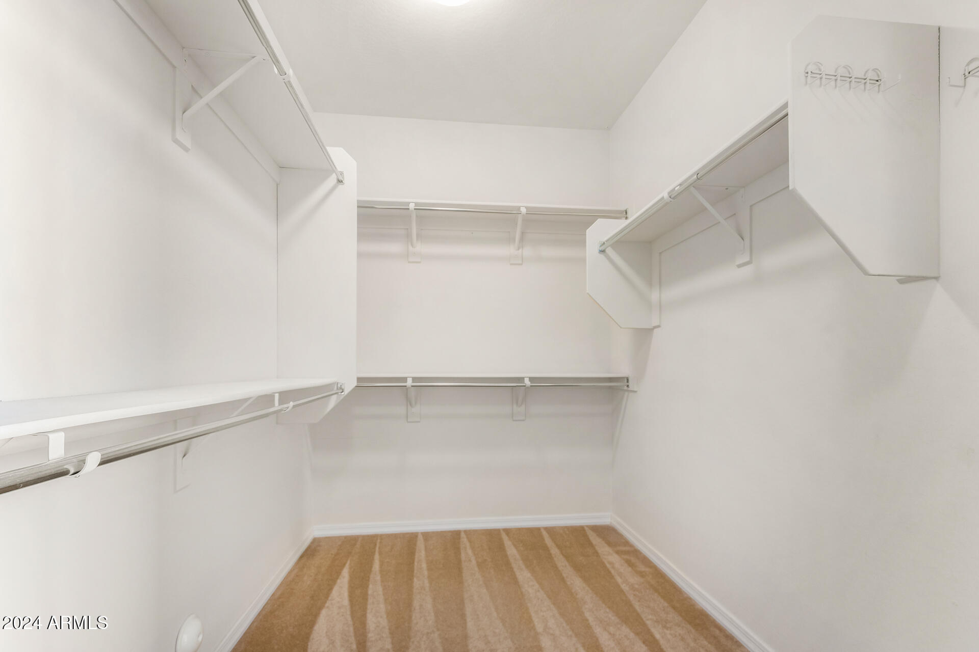 6648 W MOCKINGBIRD Way