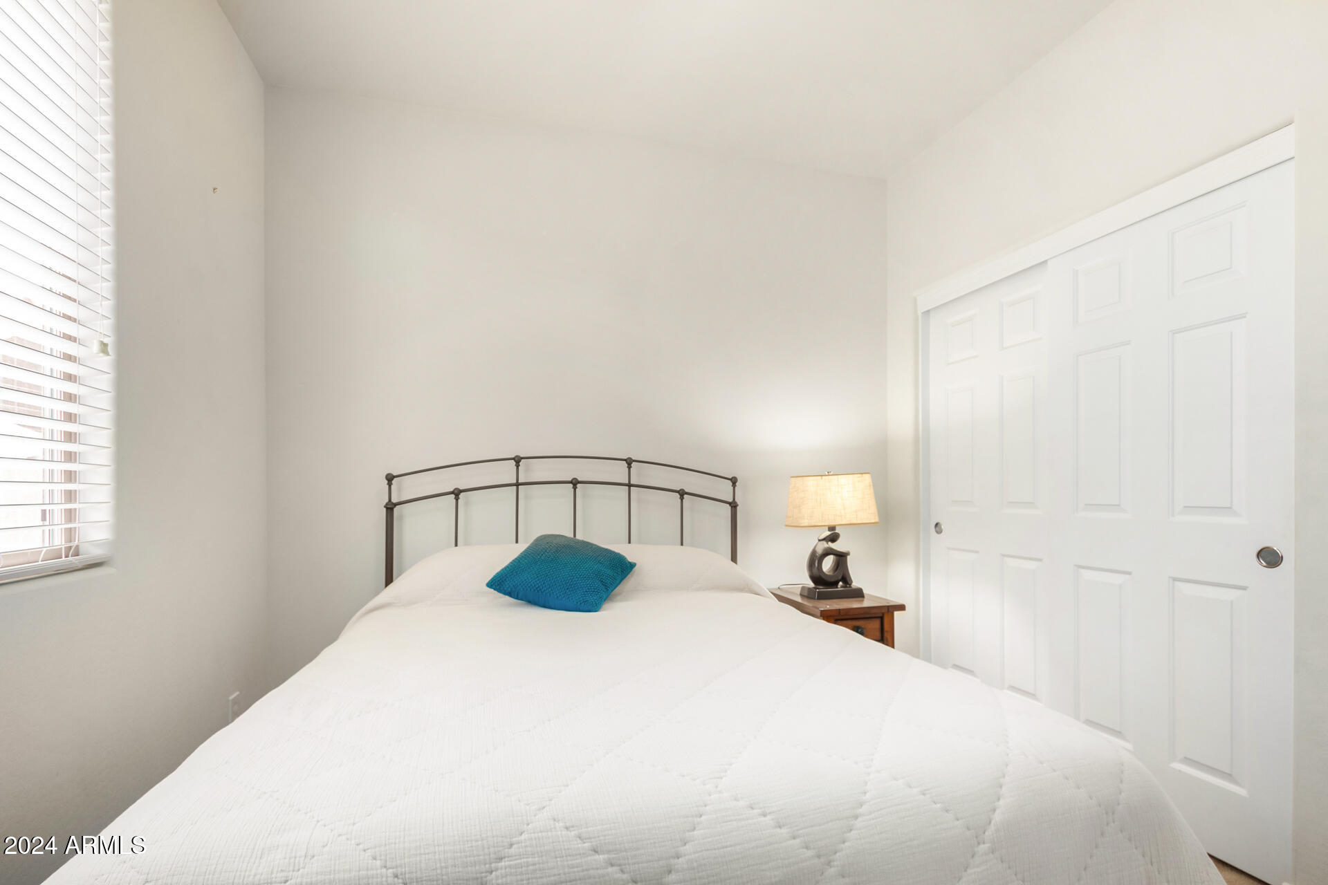 6648 W MOCKINGBIRD Way