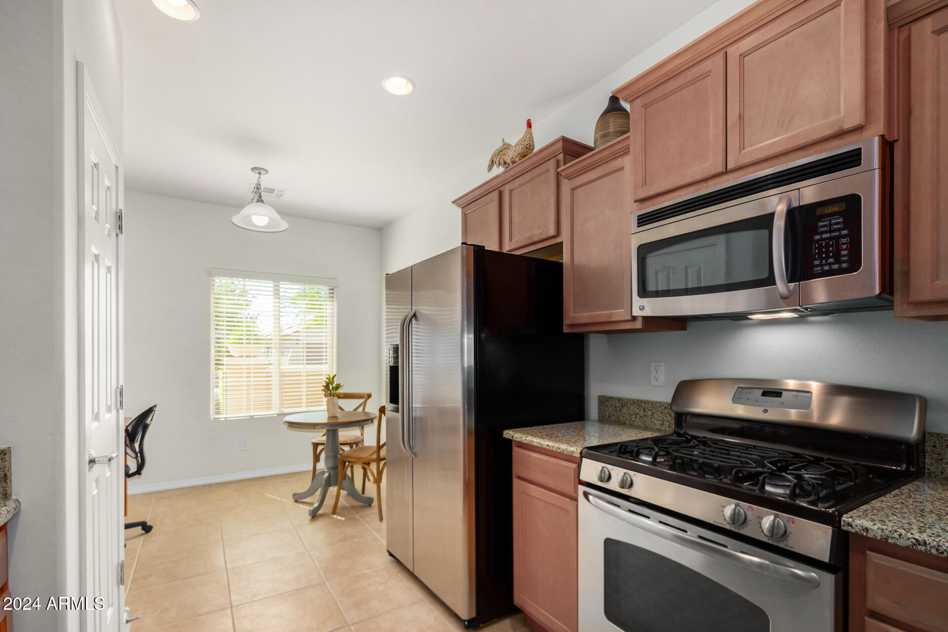 6648 W MOCKINGBIRD Way