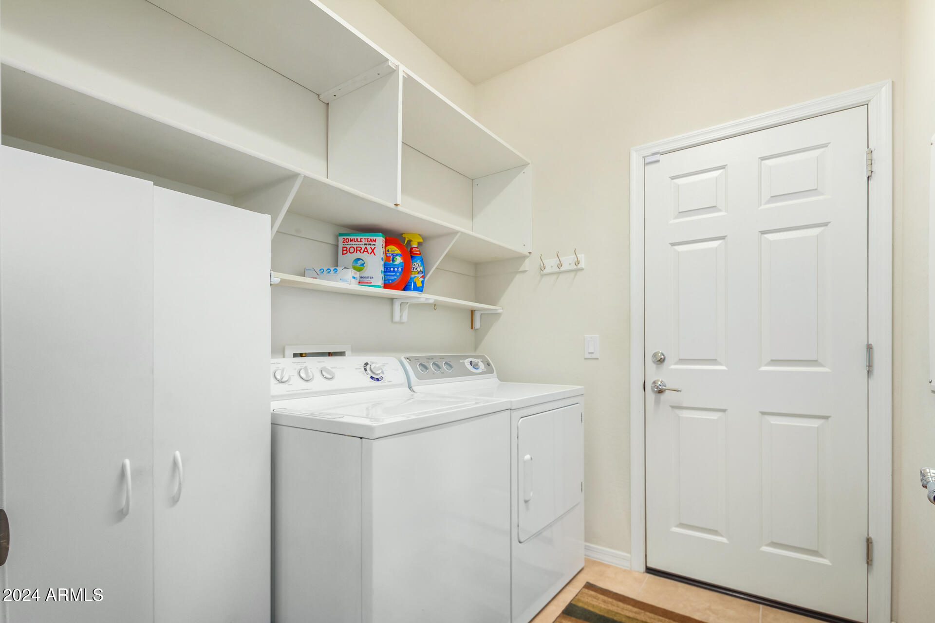 6648 W MOCKINGBIRD Way