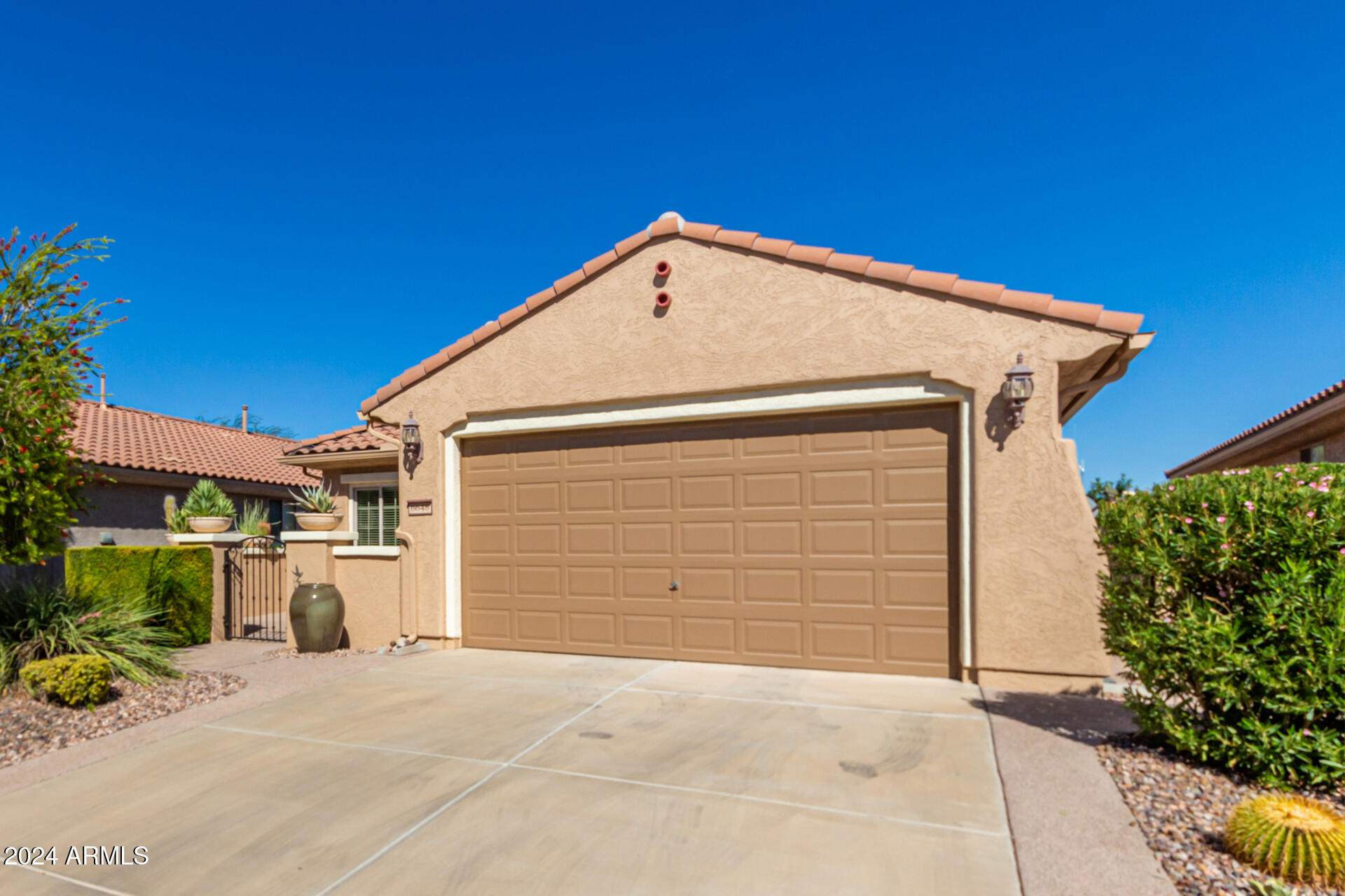 6648 W MOCKINGBIRD Way