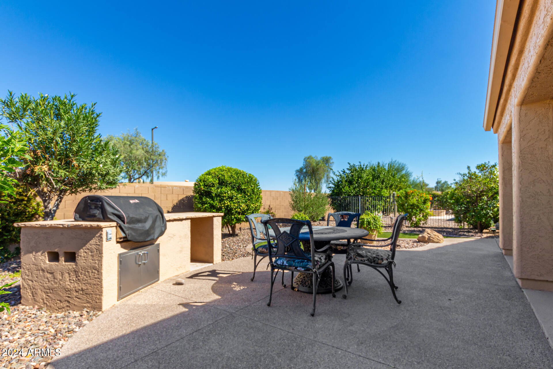 6648 W MOCKINGBIRD Way