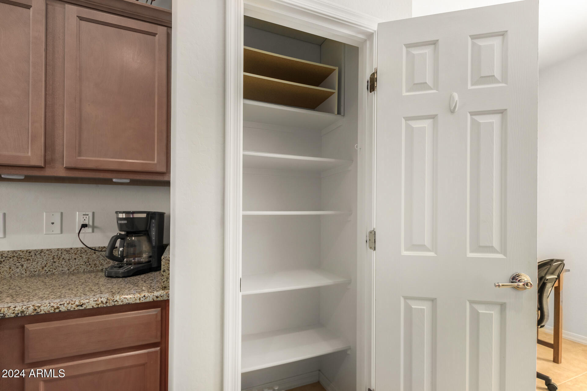 6648 W MOCKINGBIRD Way