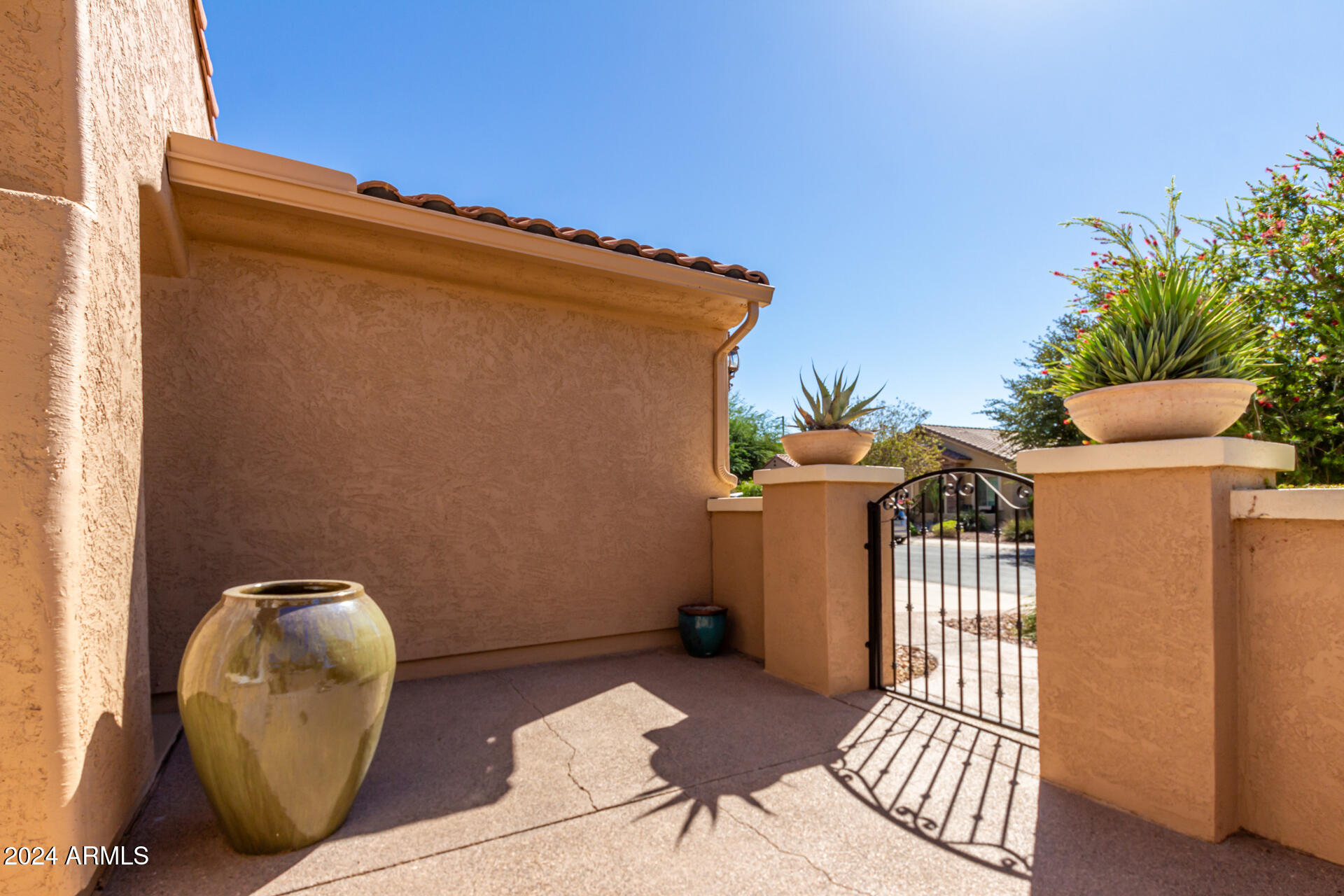 6648 W MOCKINGBIRD Way