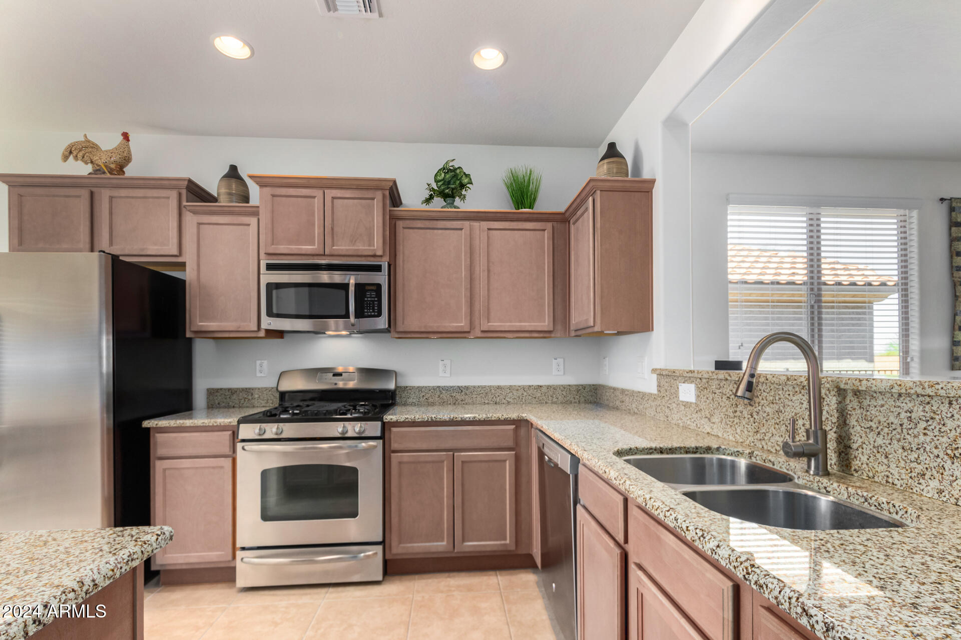 6648 W MOCKINGBIRD Way