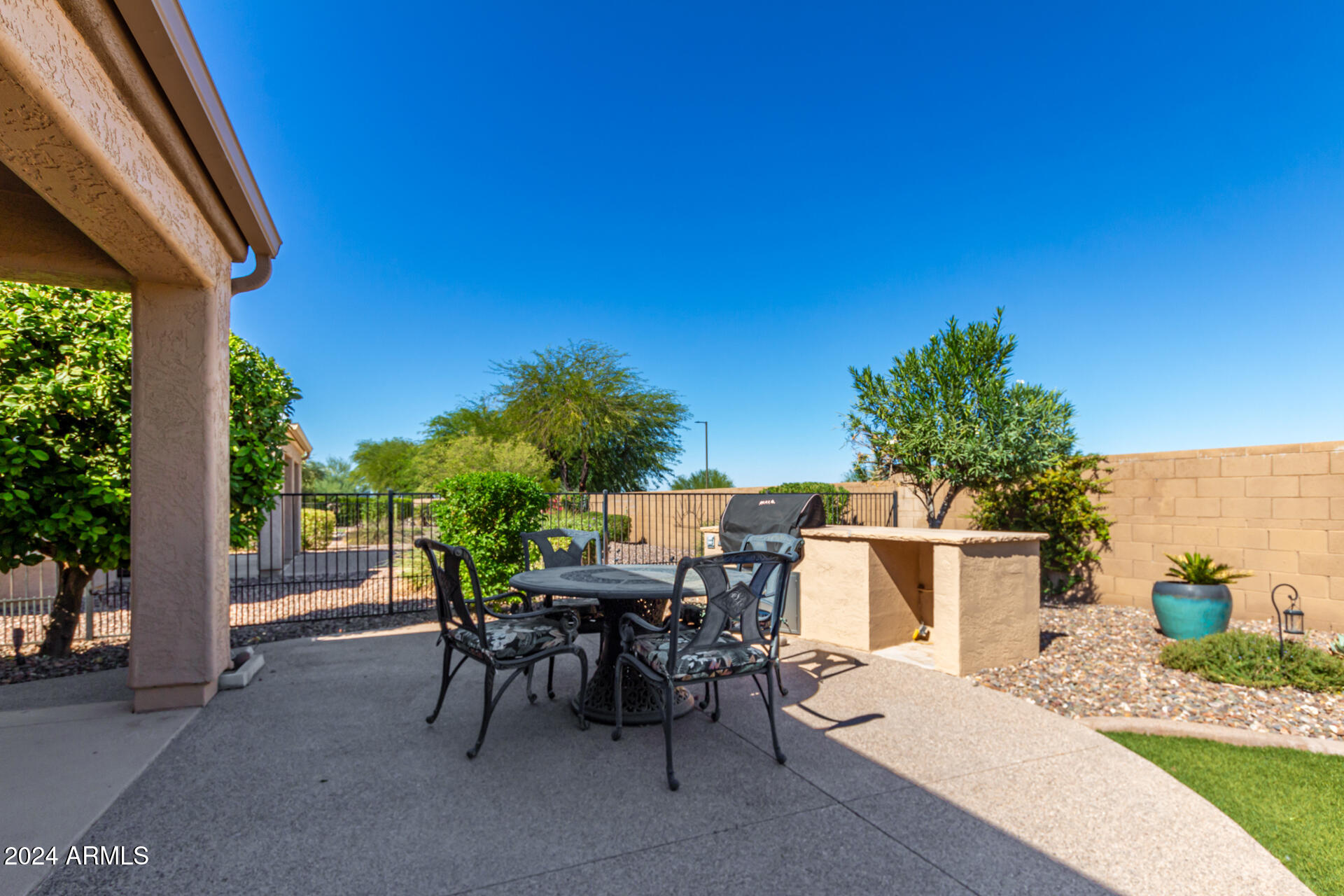 6648 W MOCKINGBIRD Way