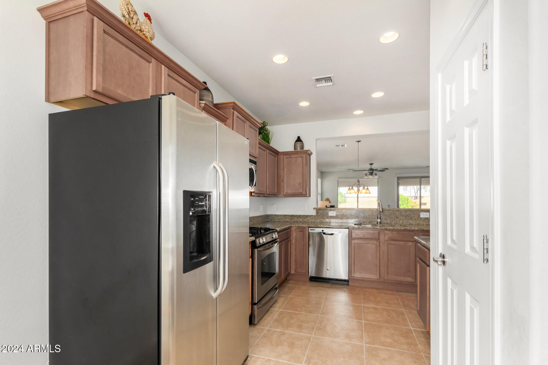 6648 W MOCKINGBIRD Way