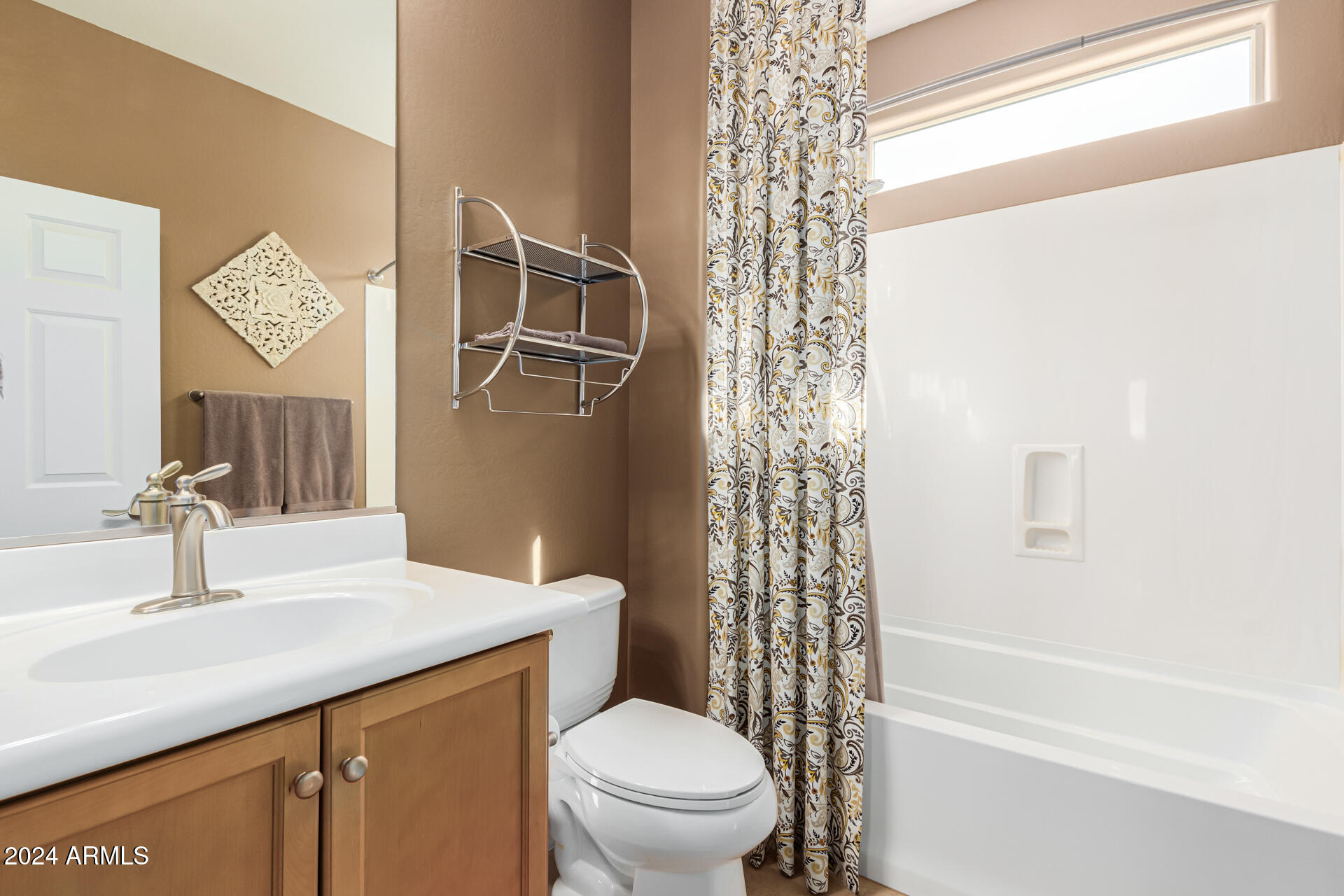 7214 W MERRIWEATHER Way