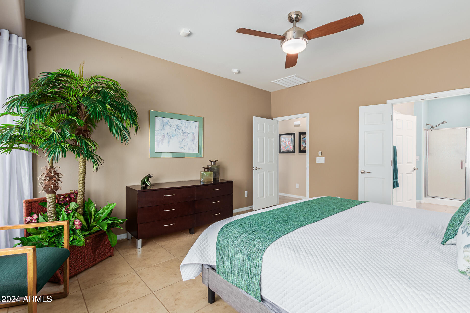 7214 W MERRIWEATHER Way