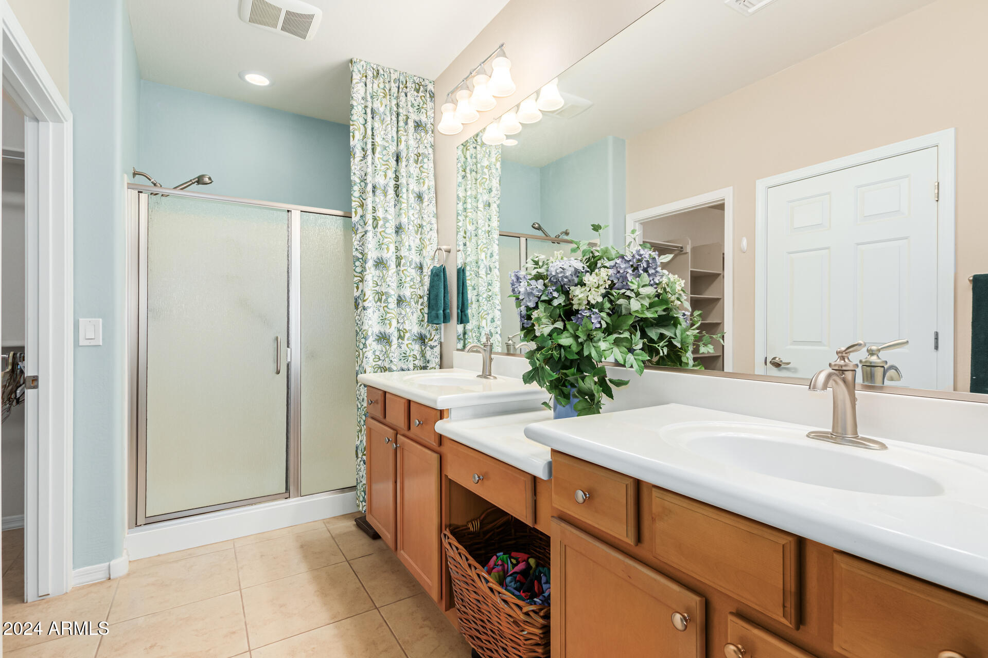 7214 W MERRIWEATHER Way