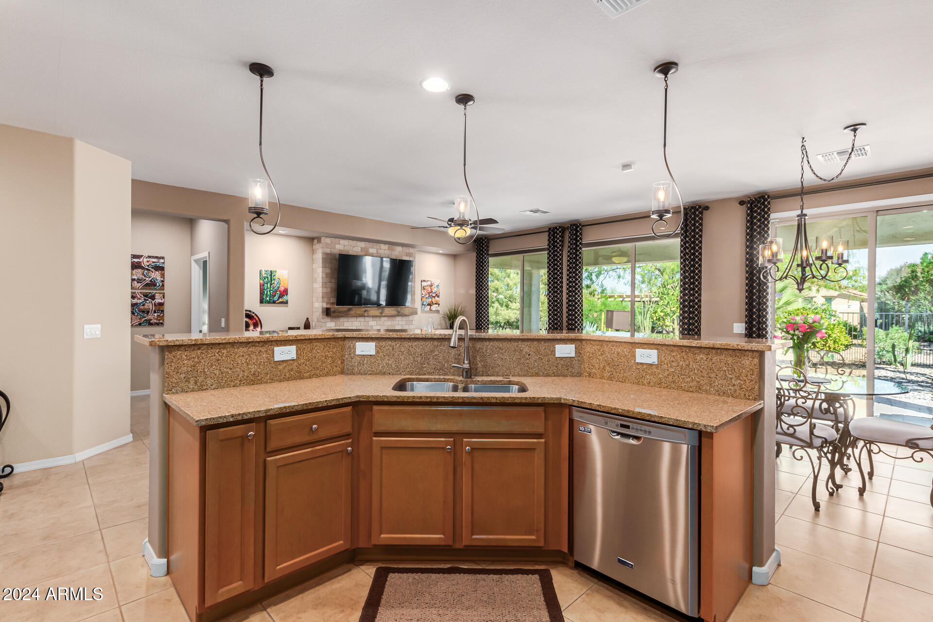 7214 W MERRIWEATHER Way