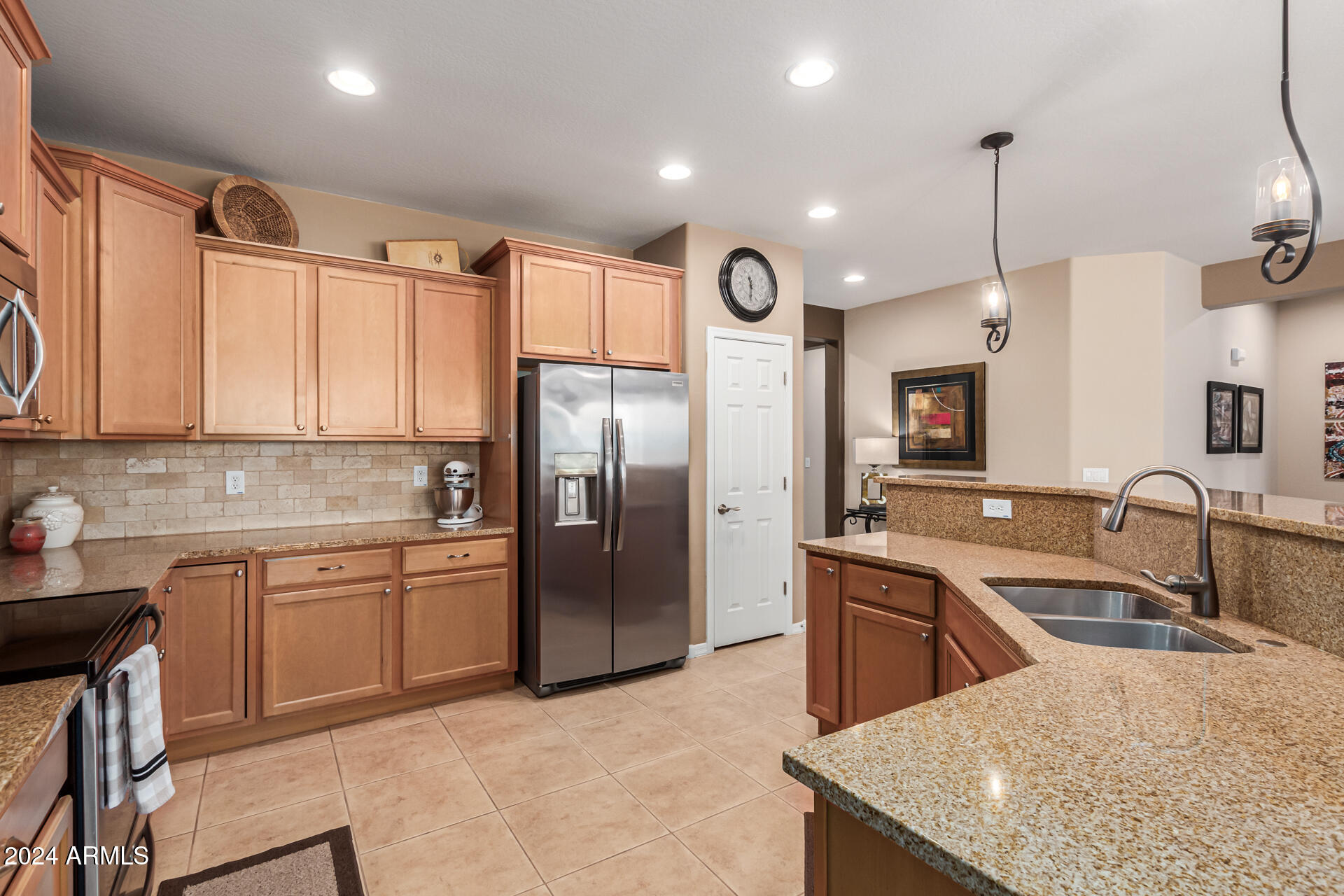 7214 W MERRIWEATHER Way