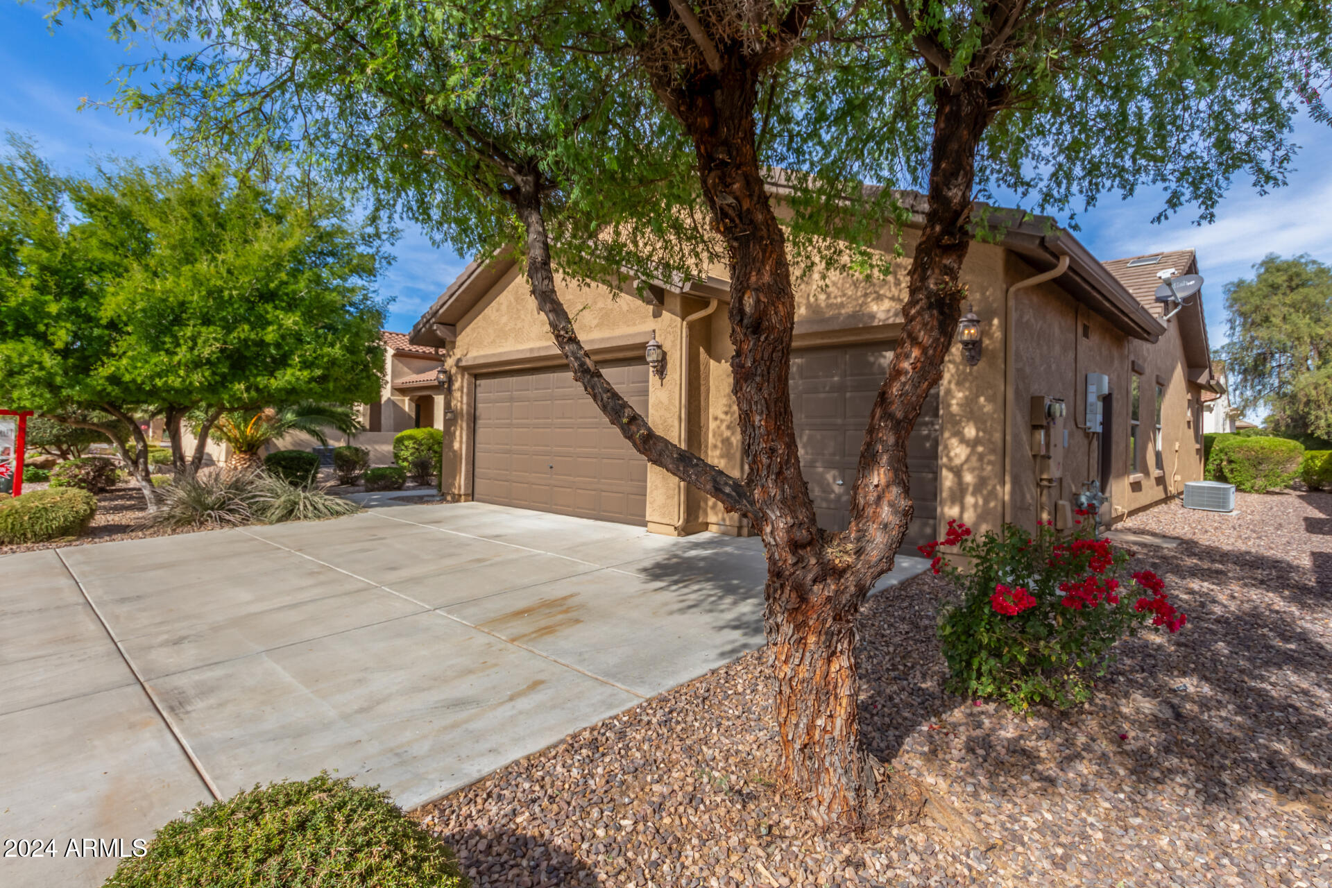 7818 W MONTEBELLO Way