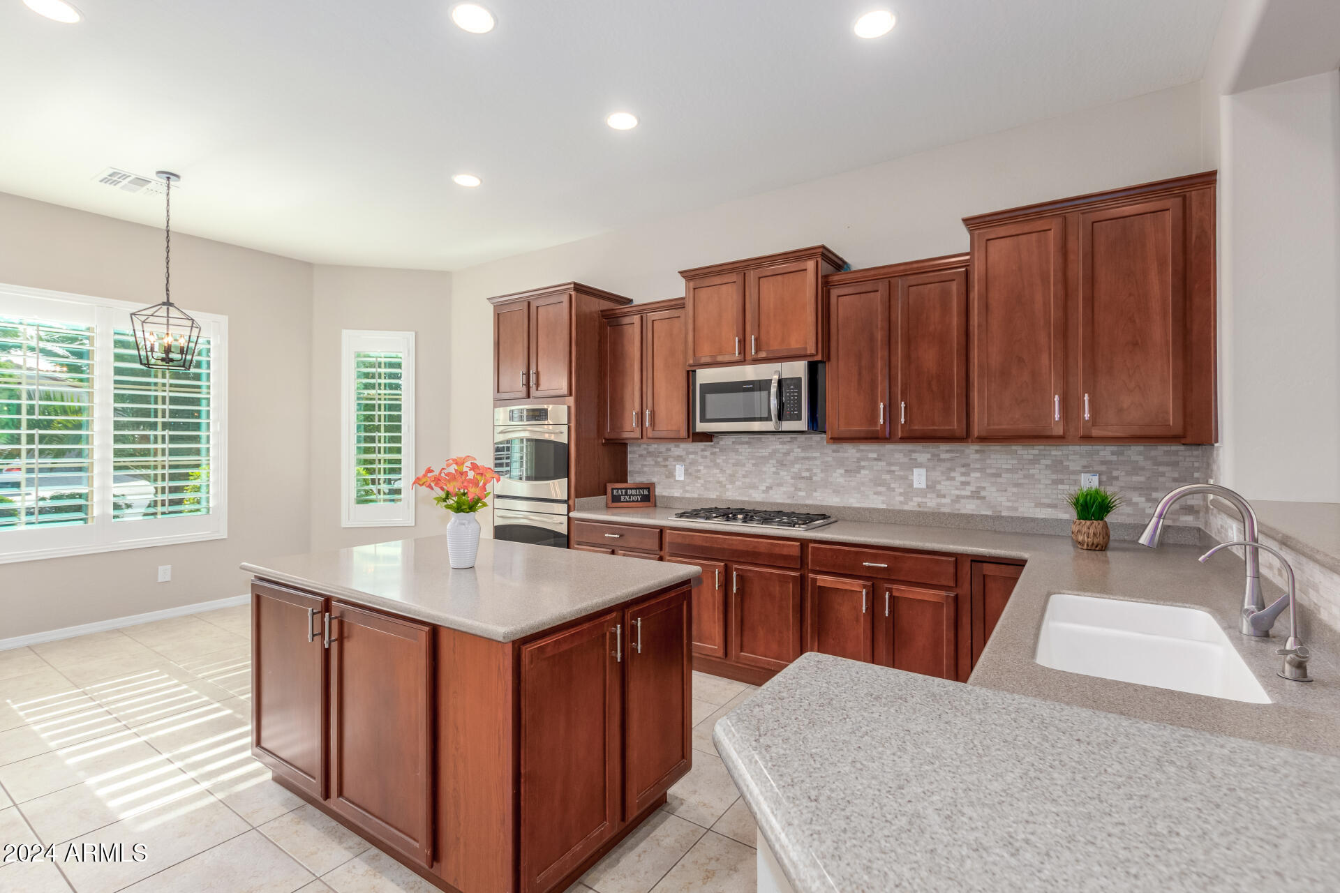 7818 W MONTEBELLO Way