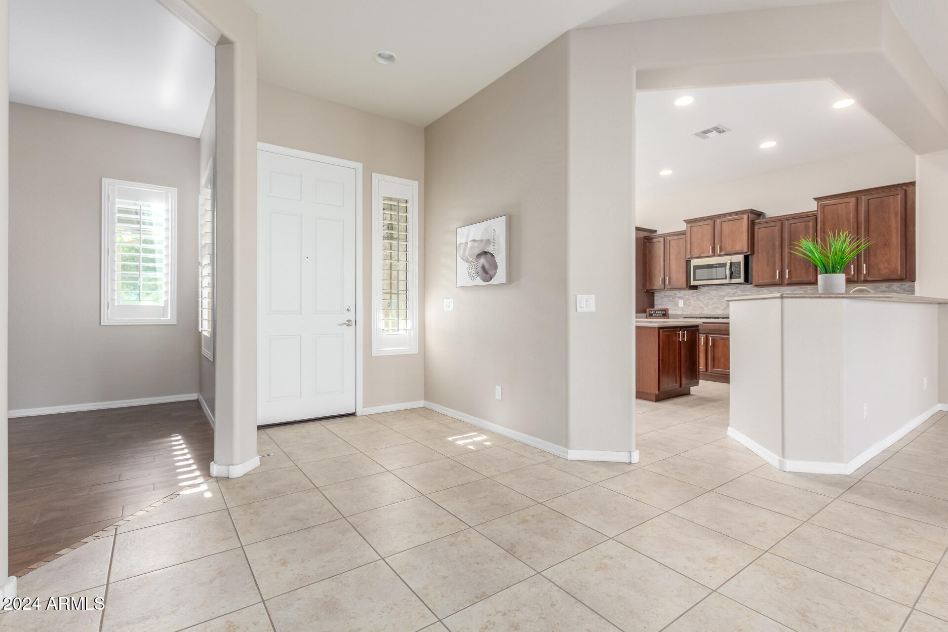 7818 W MONTEBELLO Way